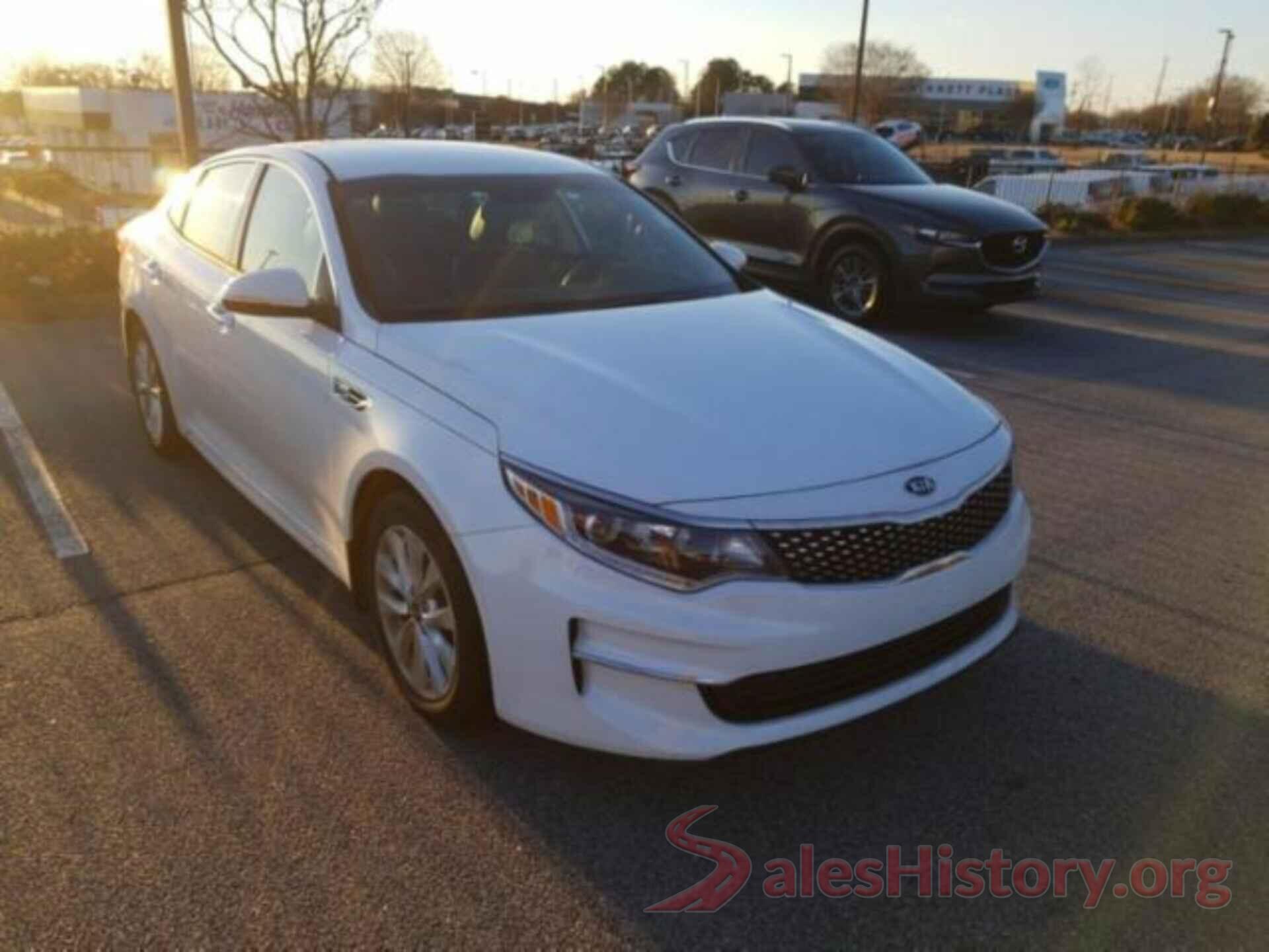 5XXGU4L34JG189915 2018 KIA OPTIMA