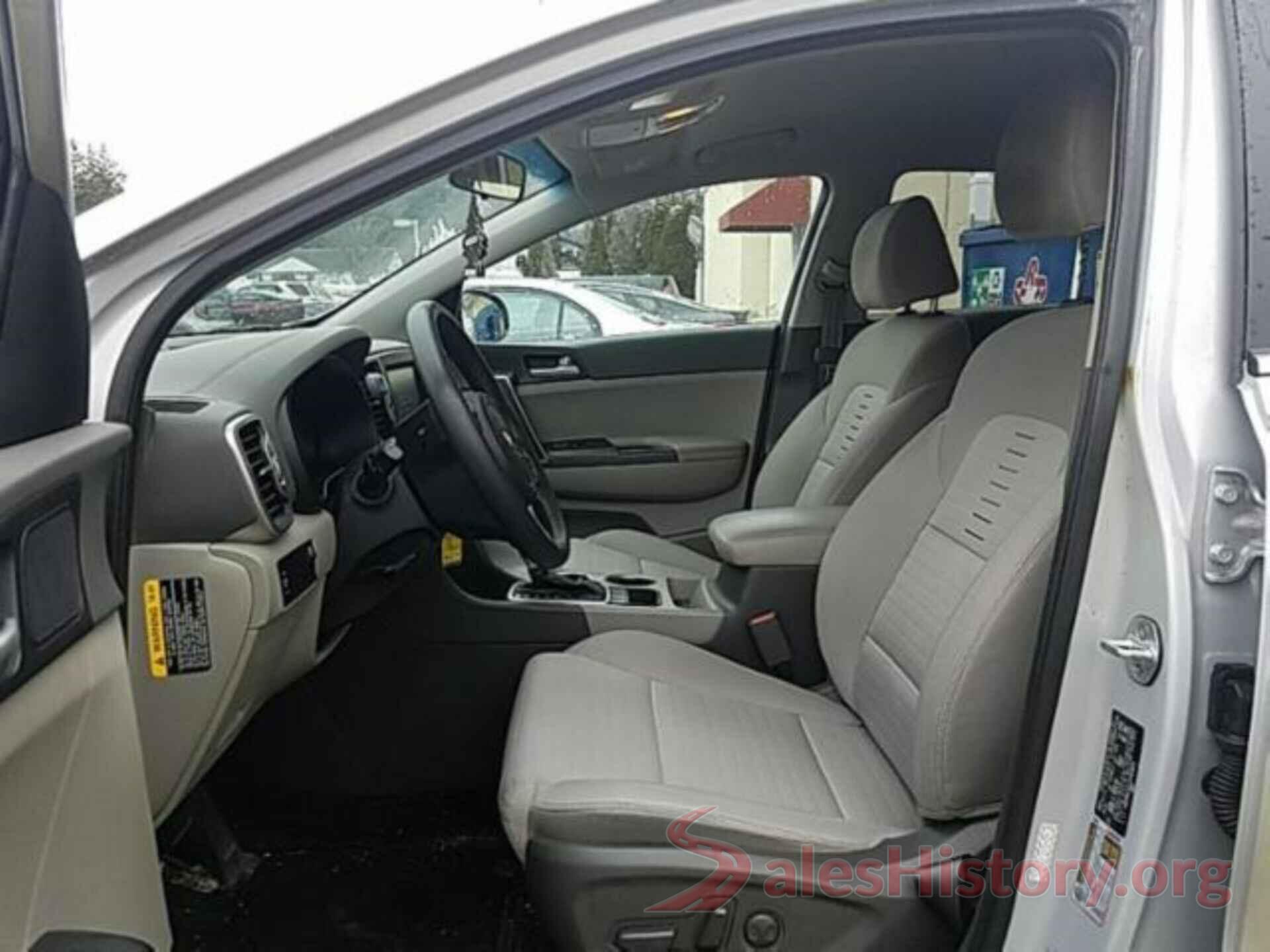 KNDPMCAC1J7421621 2018 KIA SPORTAGE