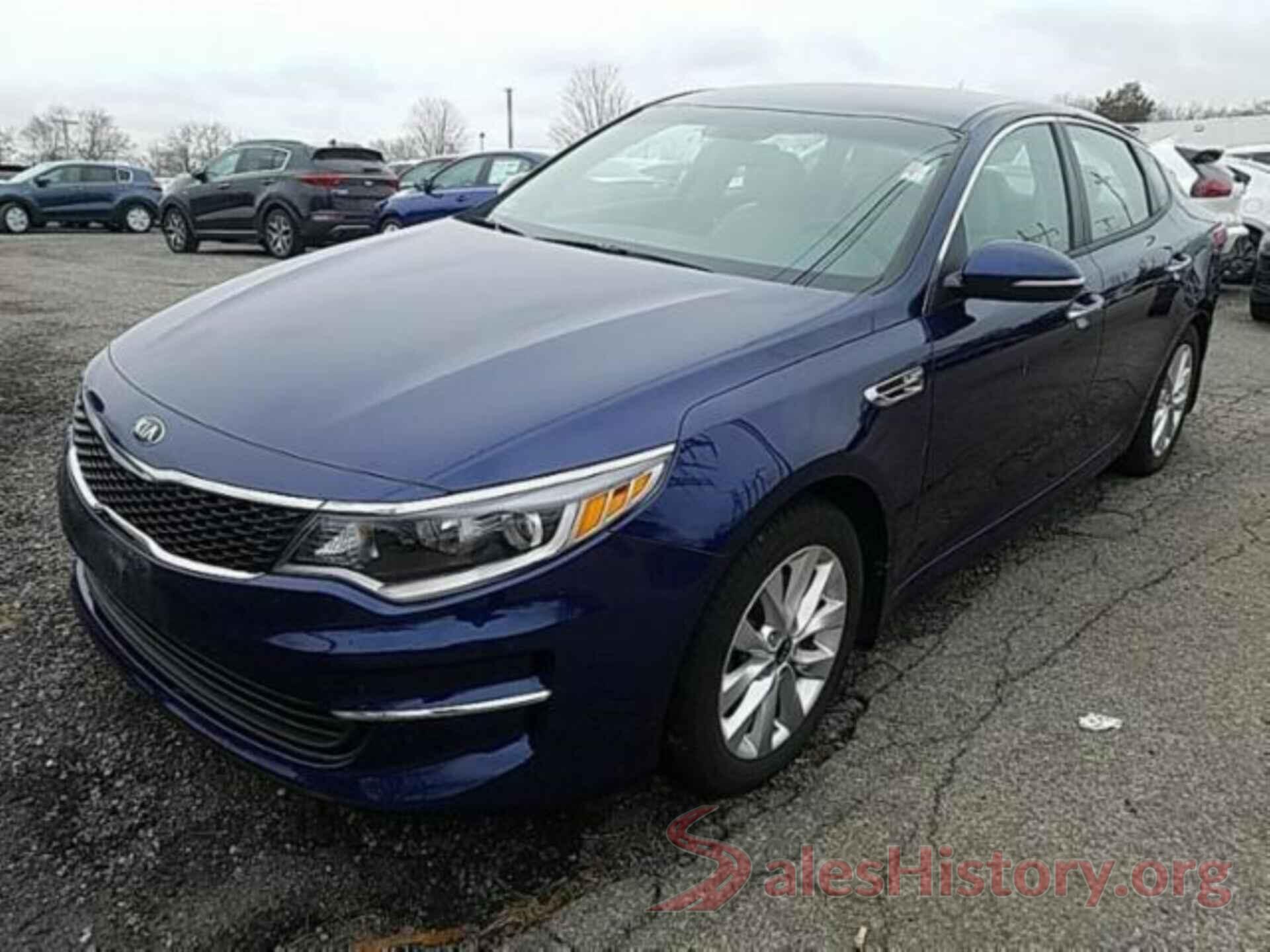 5XXGT4L33JG252733 2018 KIA OPTIMA