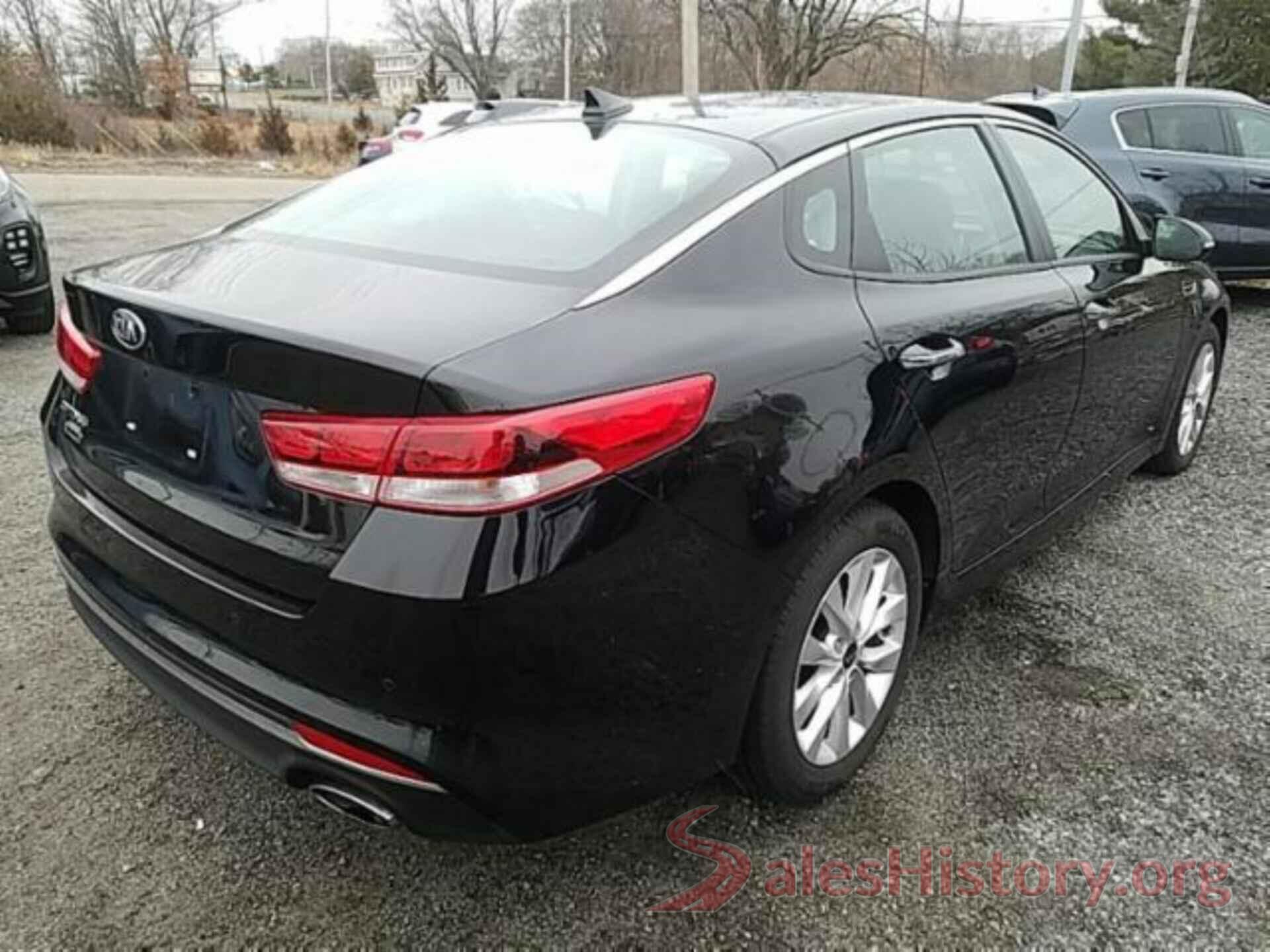 5XXGT4L35JG250479 2018 KIA OPTIMA