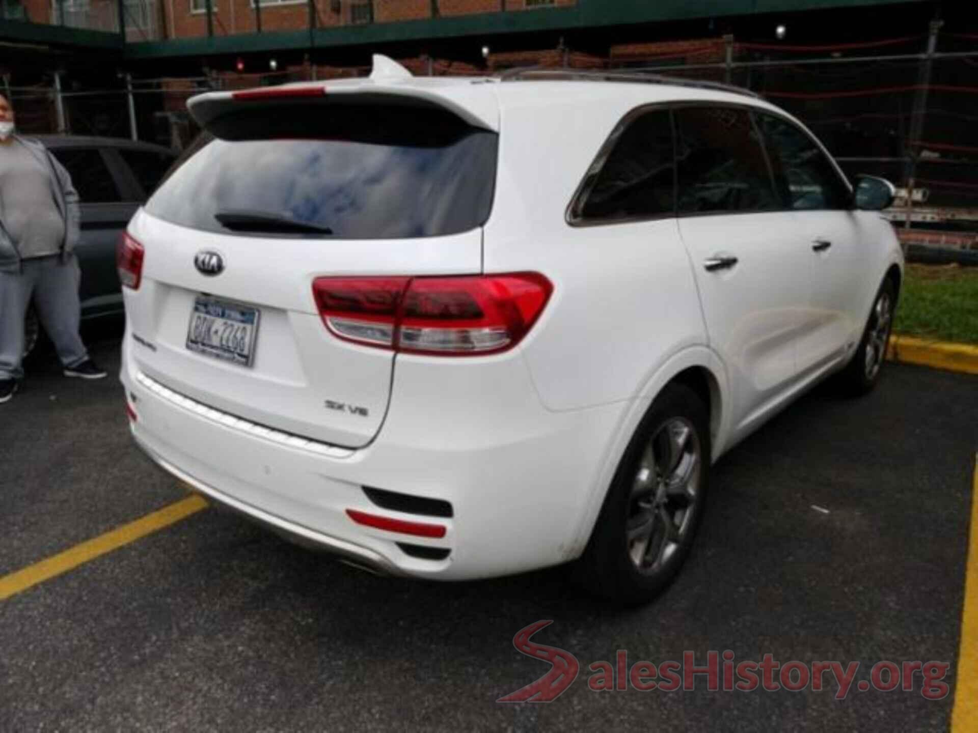 5XYPKDA50JG405913 2018 KIA SORENTO