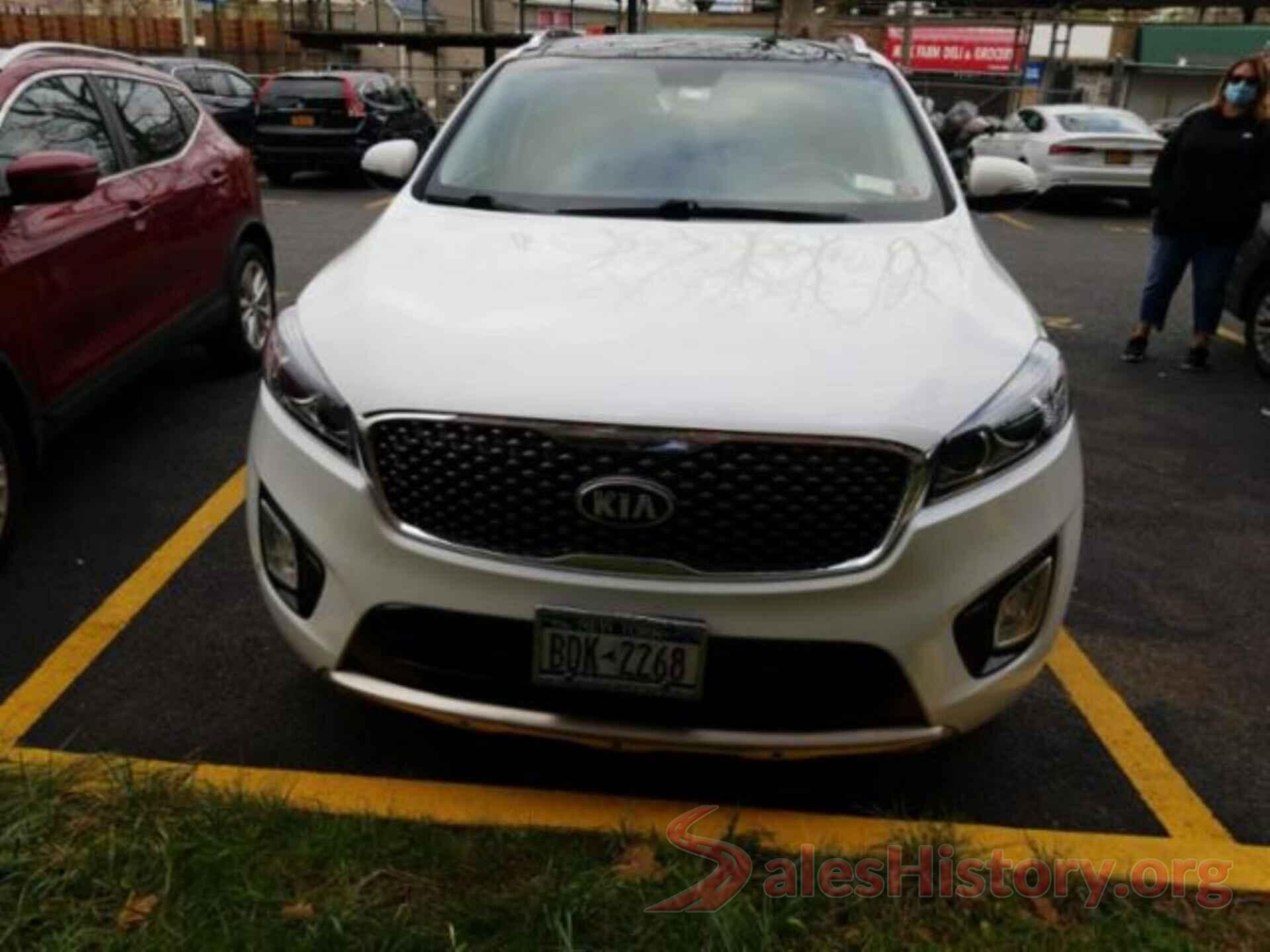 5XYPKDA50JG405913 2018 KIA SORENTO