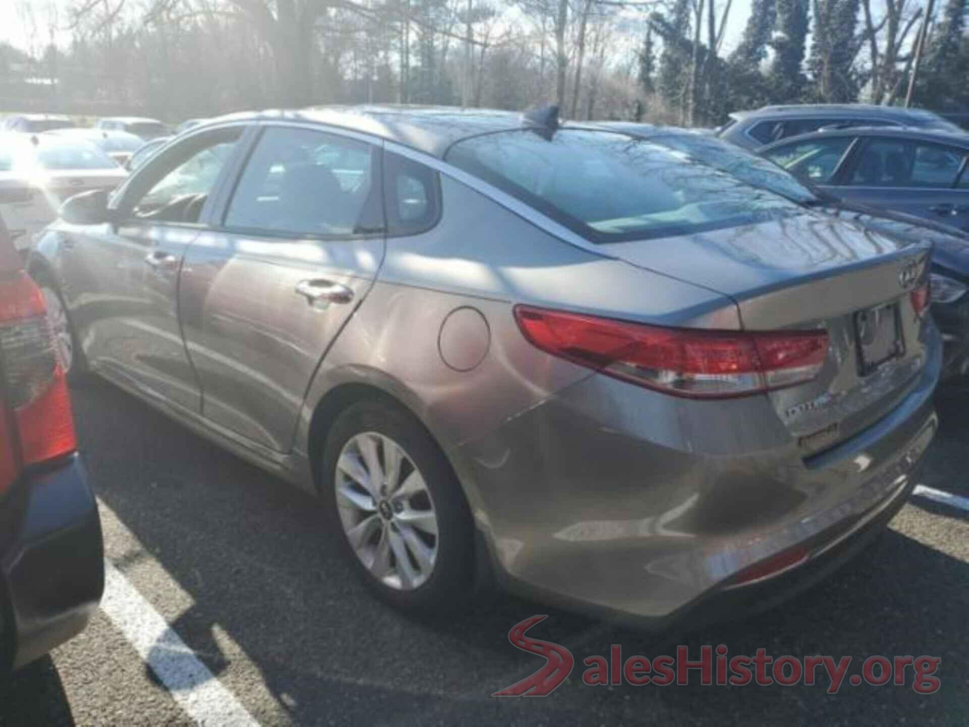 5XXGU4L38JG209292 2018 KIA OPTIMA