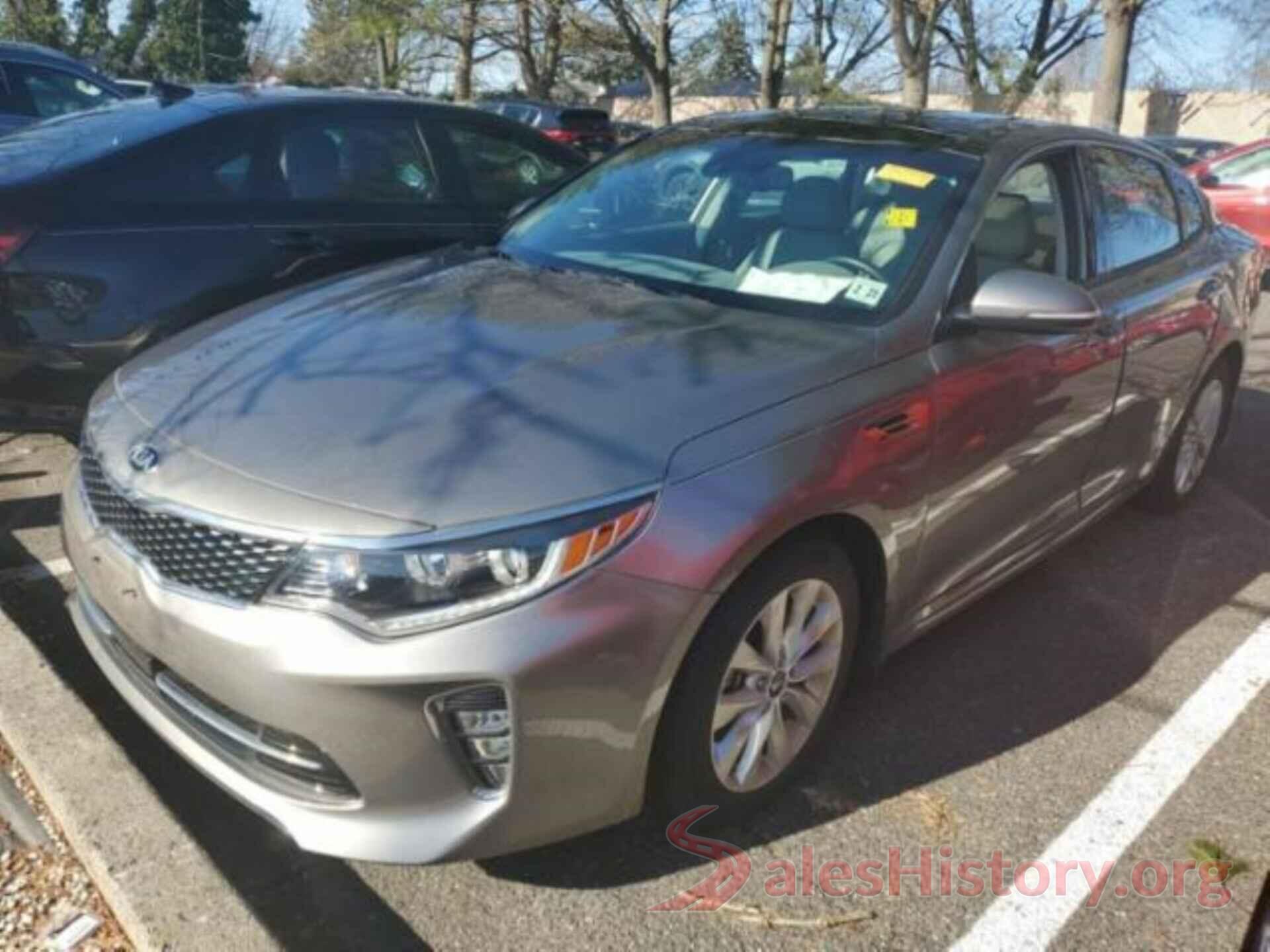 5XXGU4L38JG209292 2018 KIA OPTIMA