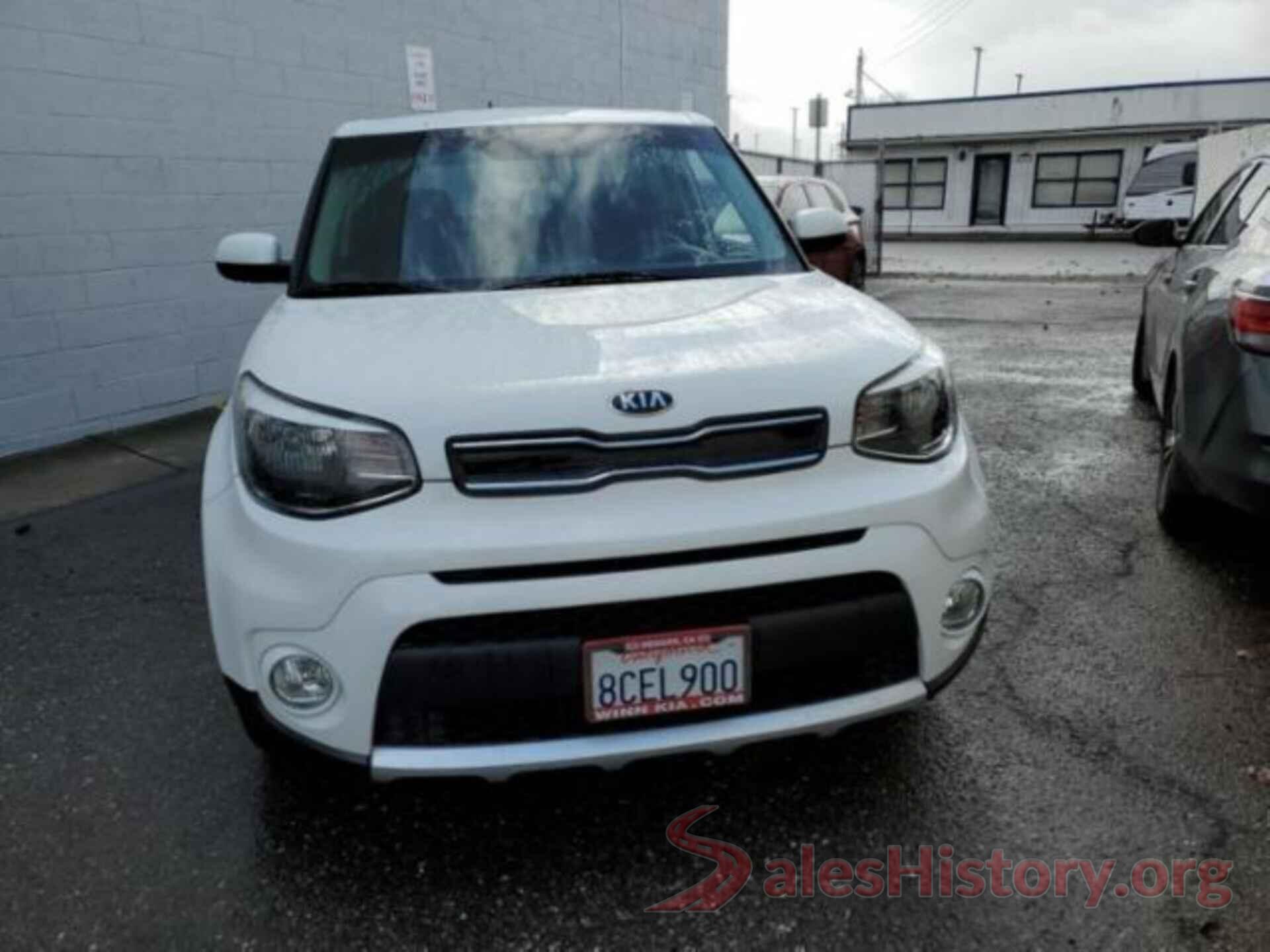 KNDJP3A56J7558374 2018 KIA SOUL