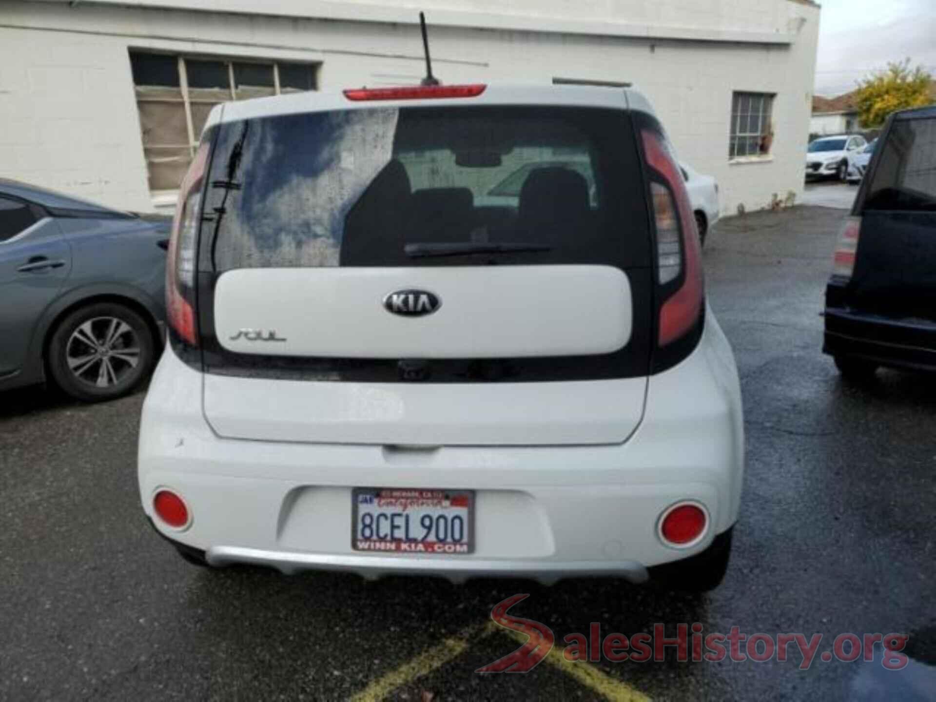 KNDJP3A56J7558374 2018 KIA SOUL