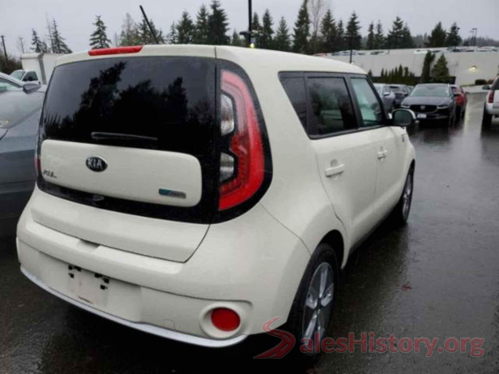 KNDJP3AE5H7021084 2017 KIA SOUL EV