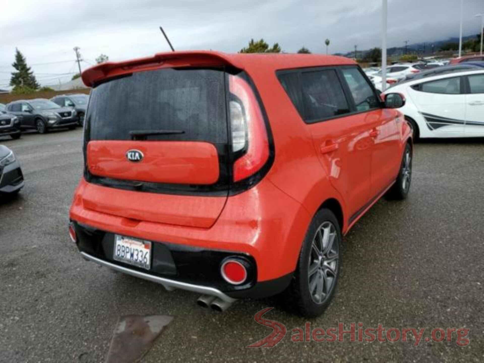 KNDJX3AAXJ7533023 2018 KIA SOUL