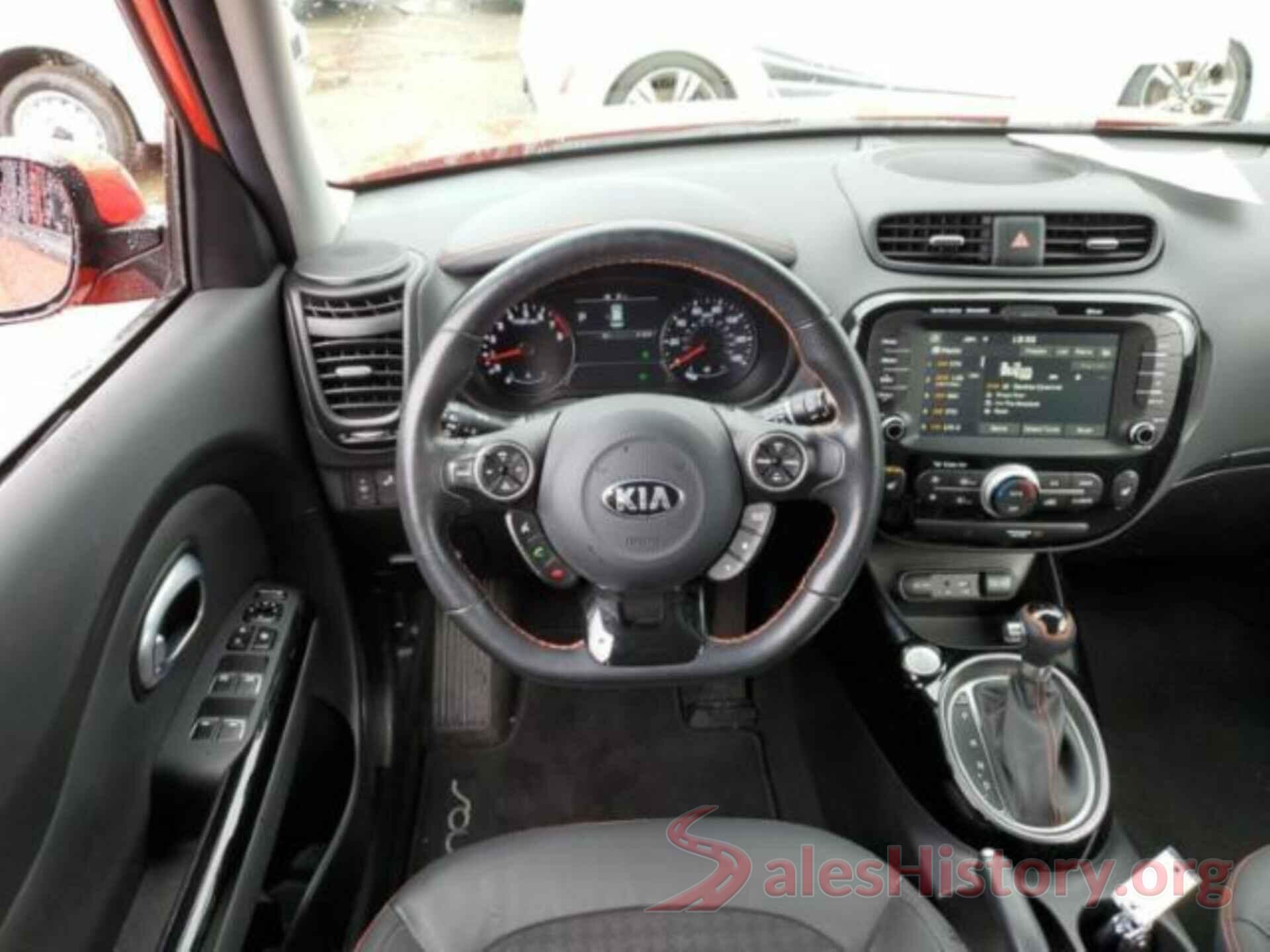 KNDJX3AAXJ7533023 2018 KIA SOUL