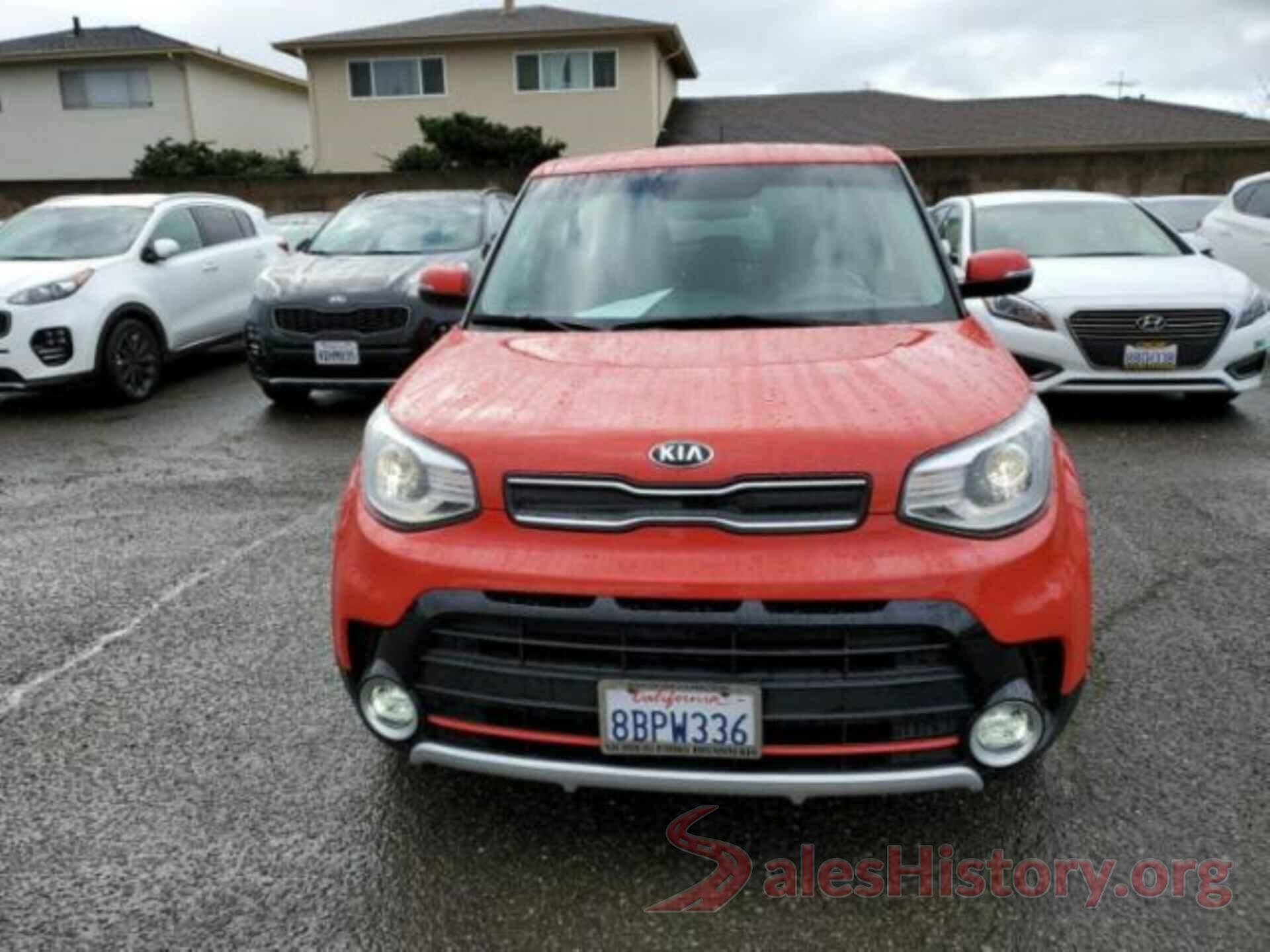 KNDJX3AAXJ7533023 2018 KIA SOUL