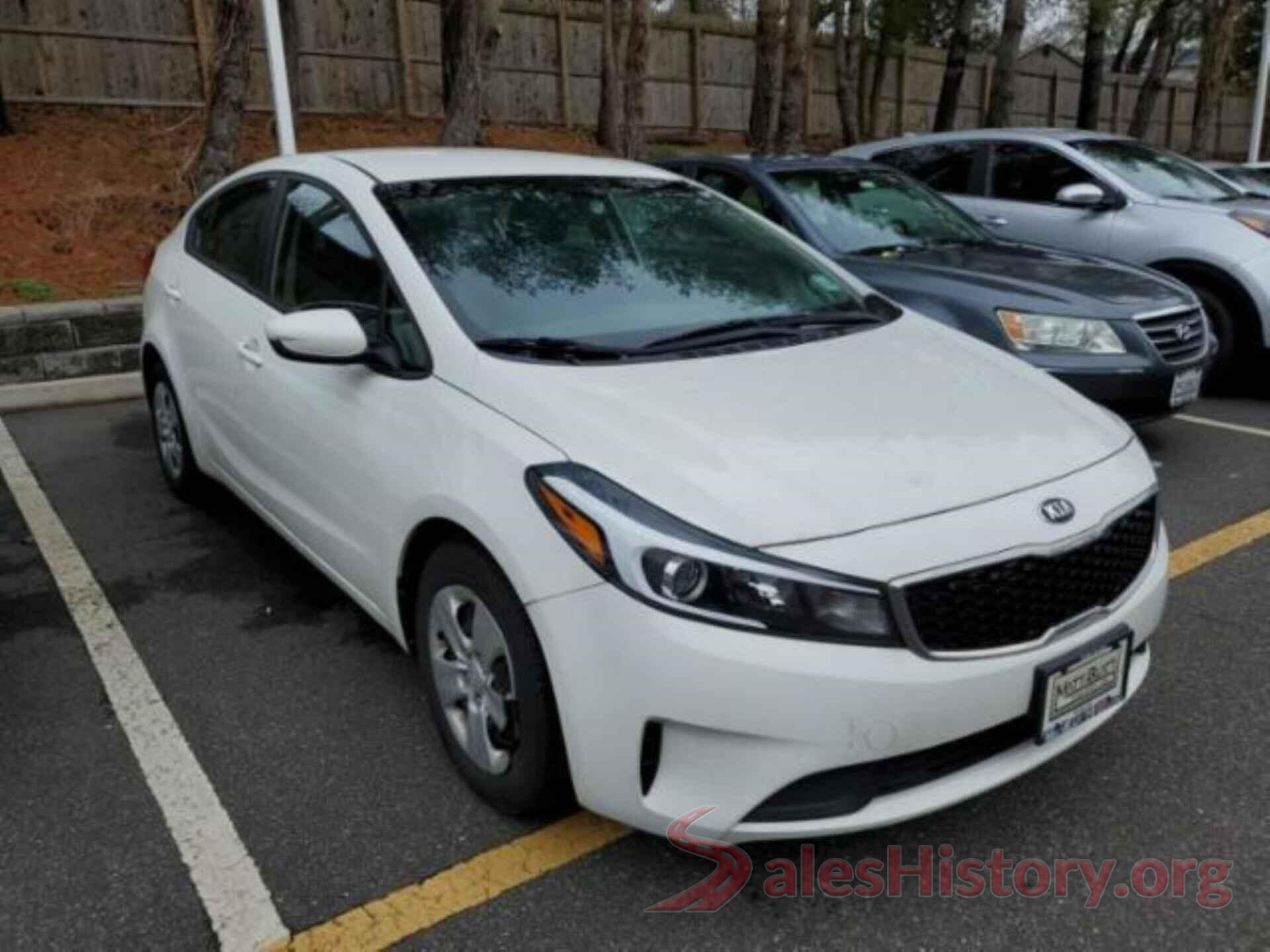 3KPFK4A72JE185345 2018 KIA FORTE