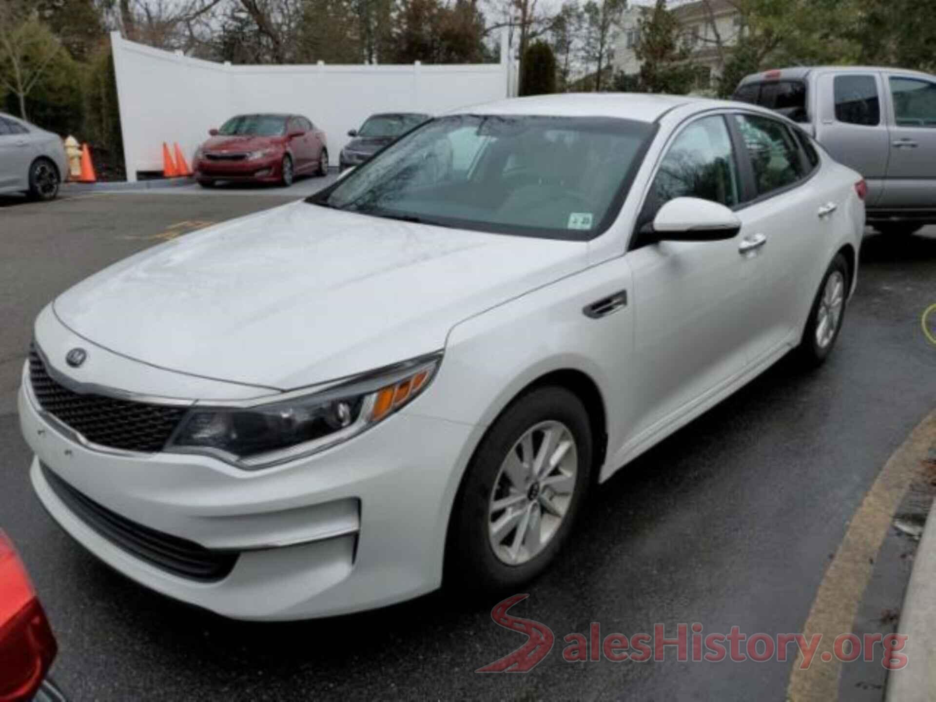 5XXGT4L33JG185504 2018 KIA OPTIMA