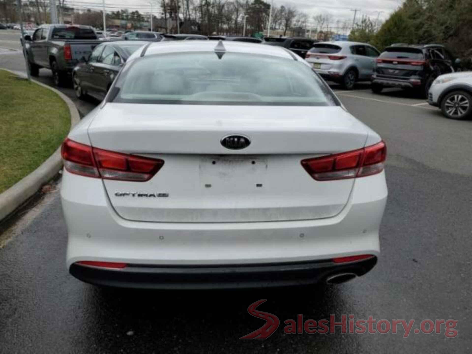 5XXGT4L33JG185504 2018 KIA OPTIMA