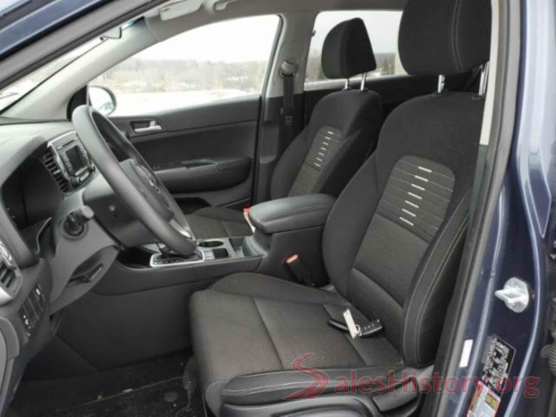 KNDPMCACXJ7402890 2018 KIA SPORTAGE