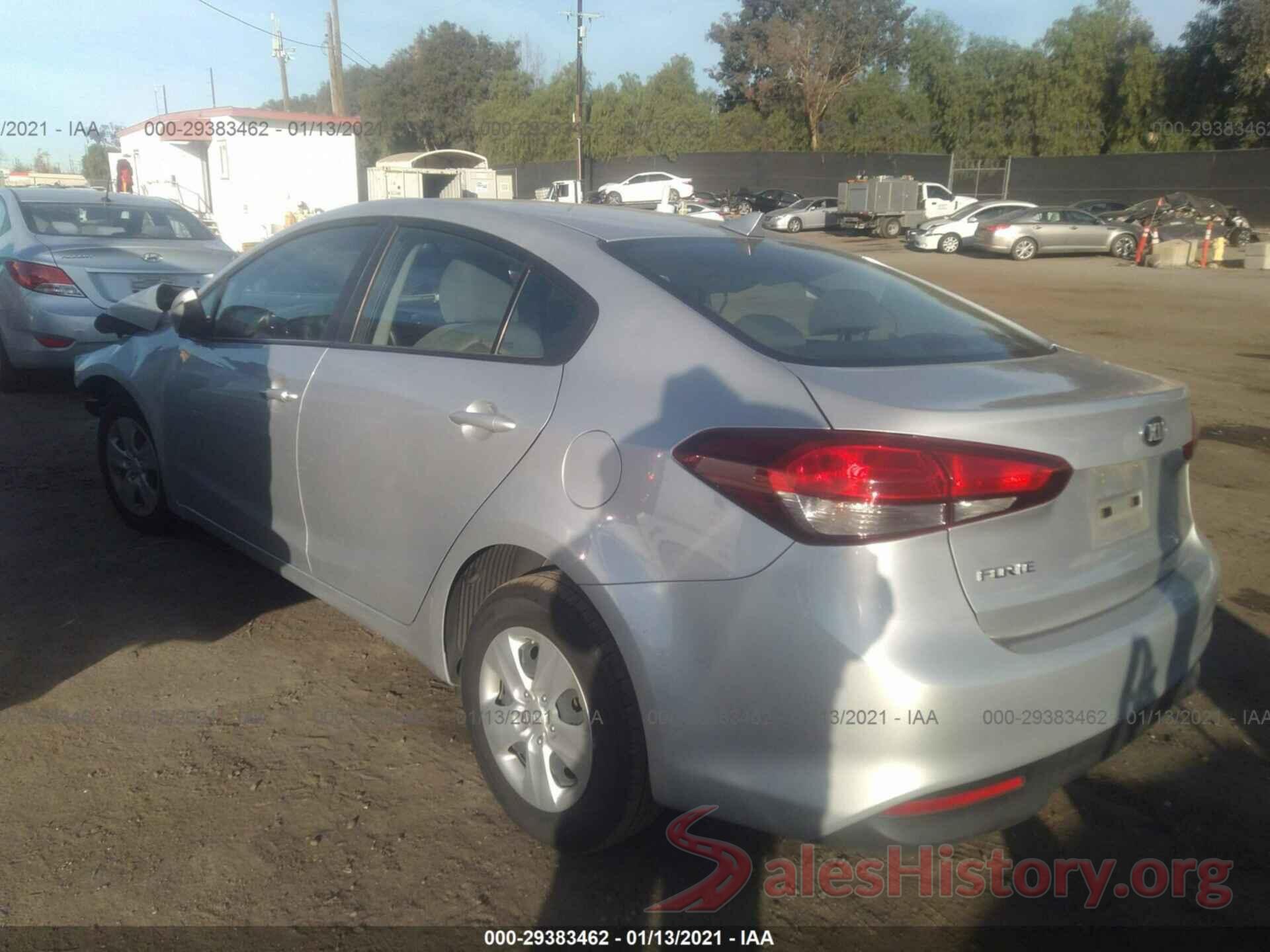 3KPFK4A75HE051424 2017 KIA FORTE