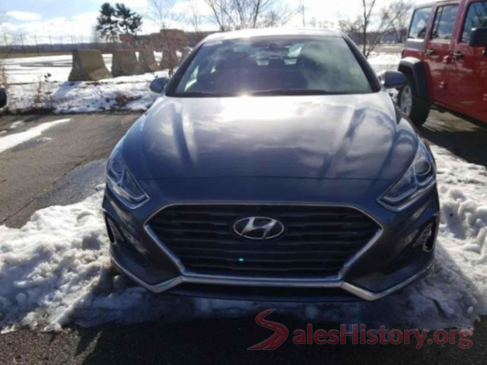 5NPE24AF2JH700682 2018 HYUNDAI SONATA