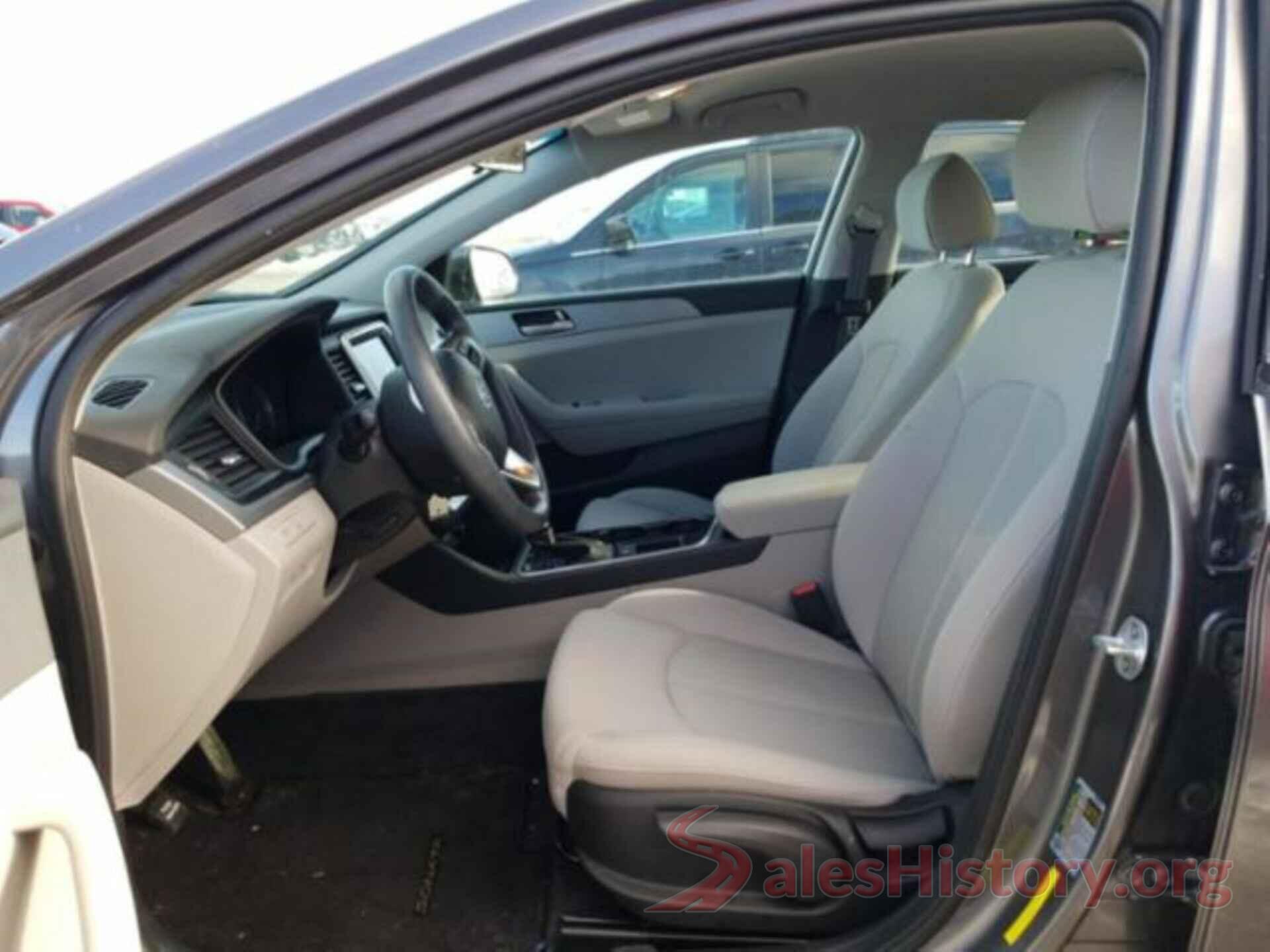 5NPE24AF2JH700682 2018 HYUNDAI SONATA