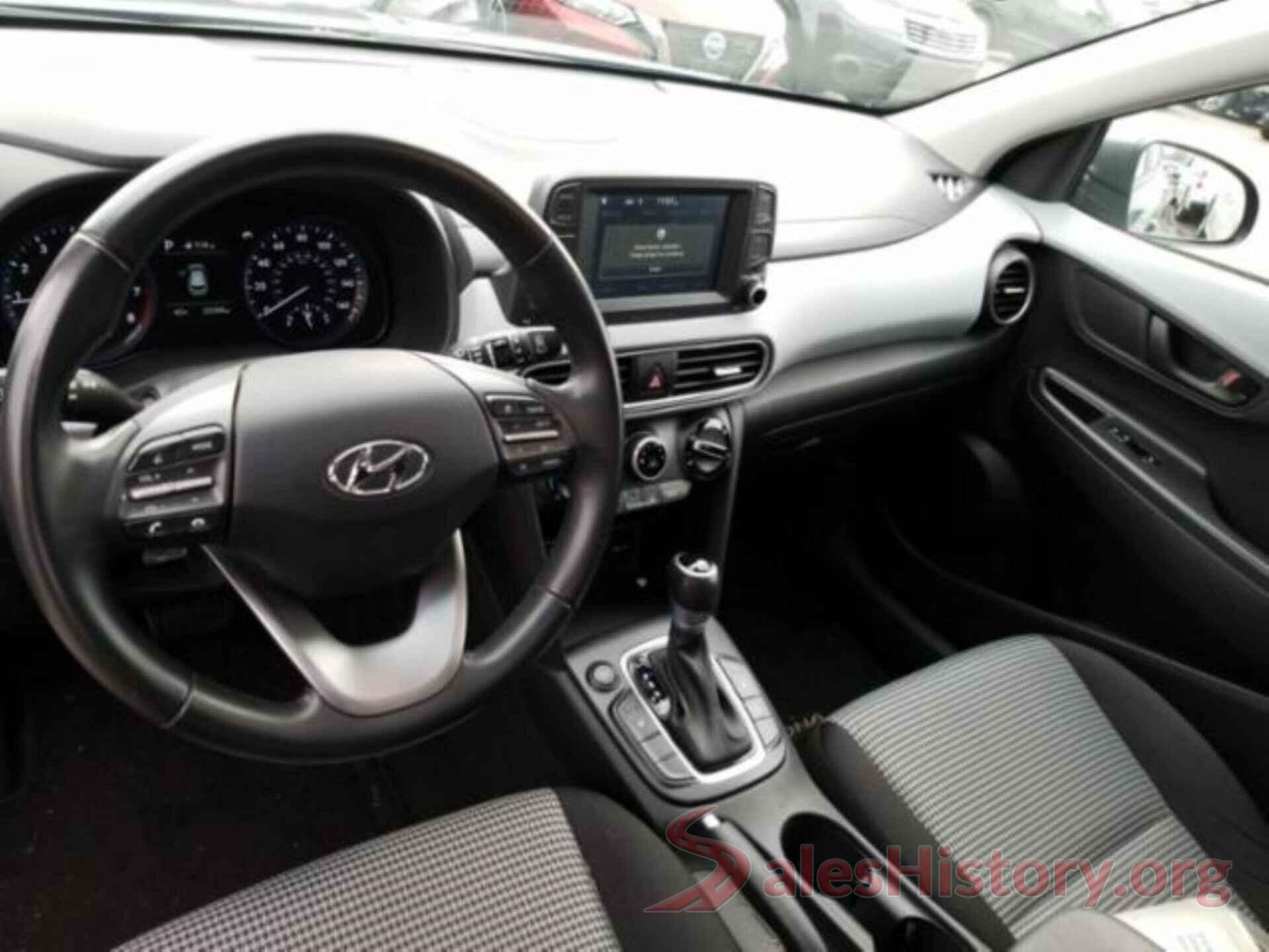 KM8K62AA1JU084068 2018 HYUNDAI KONA