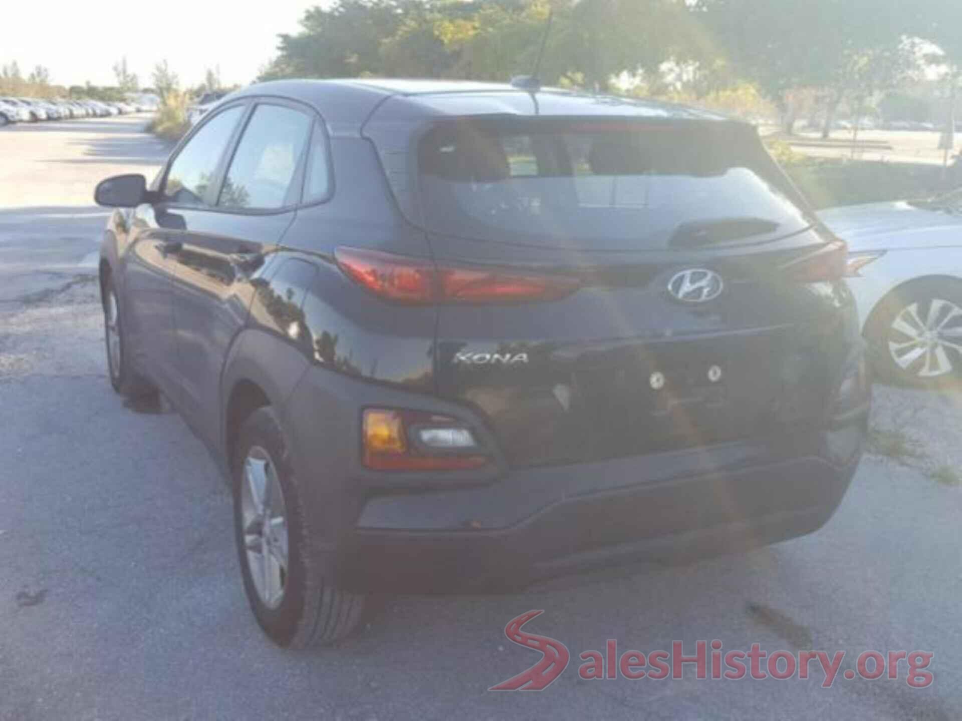 KM8K12AA9JU080834 2018 HYUNDAI KONA