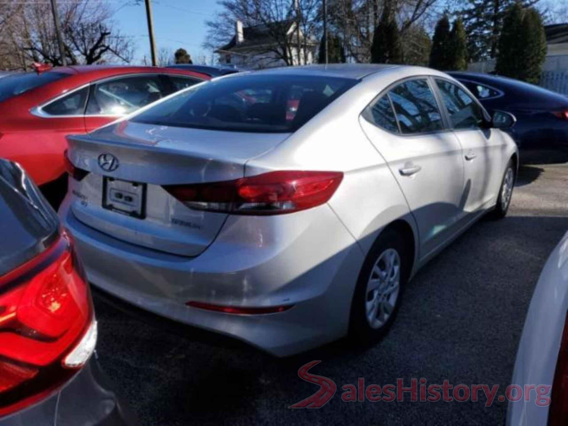 5NPD74LF0JH273139 2018 HYUNDAI ELANTRA