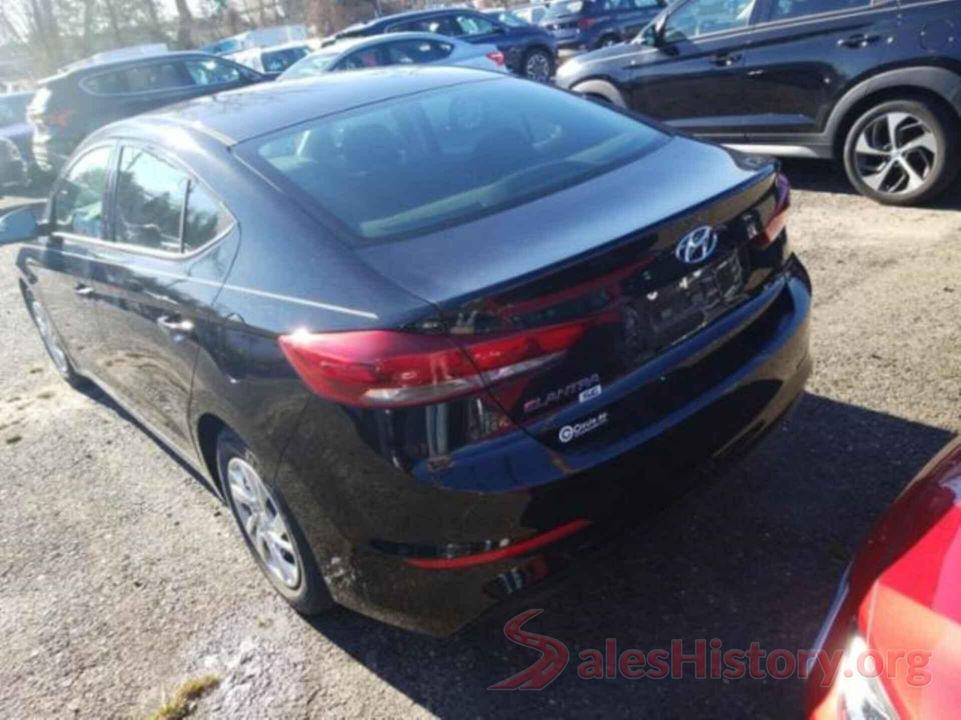 5NPD74LF4JH261396 2018 HYUNDAI ELANTRA