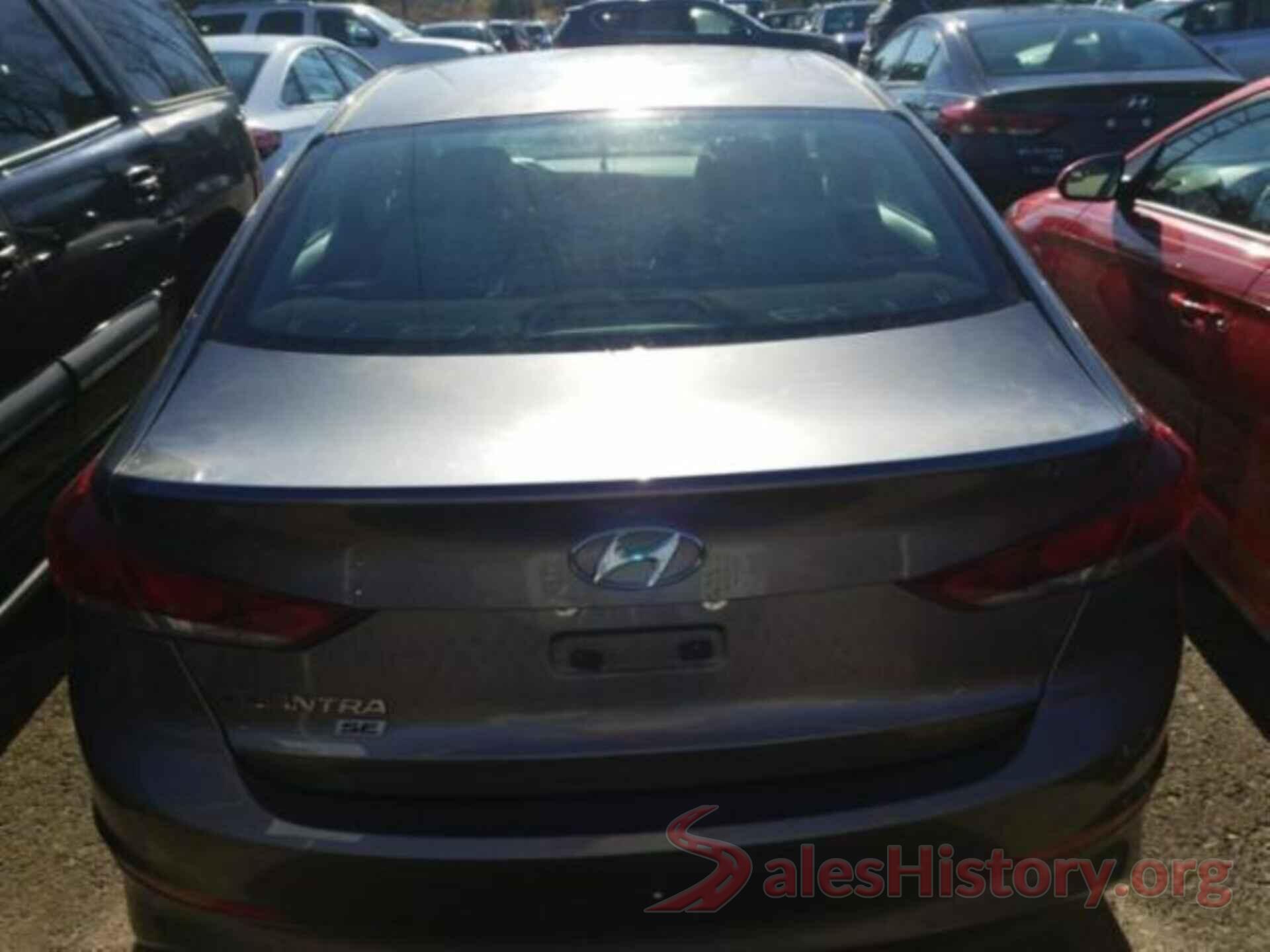 5NPD74LF7JH265345 2018 HYUNDAI ELANTRA