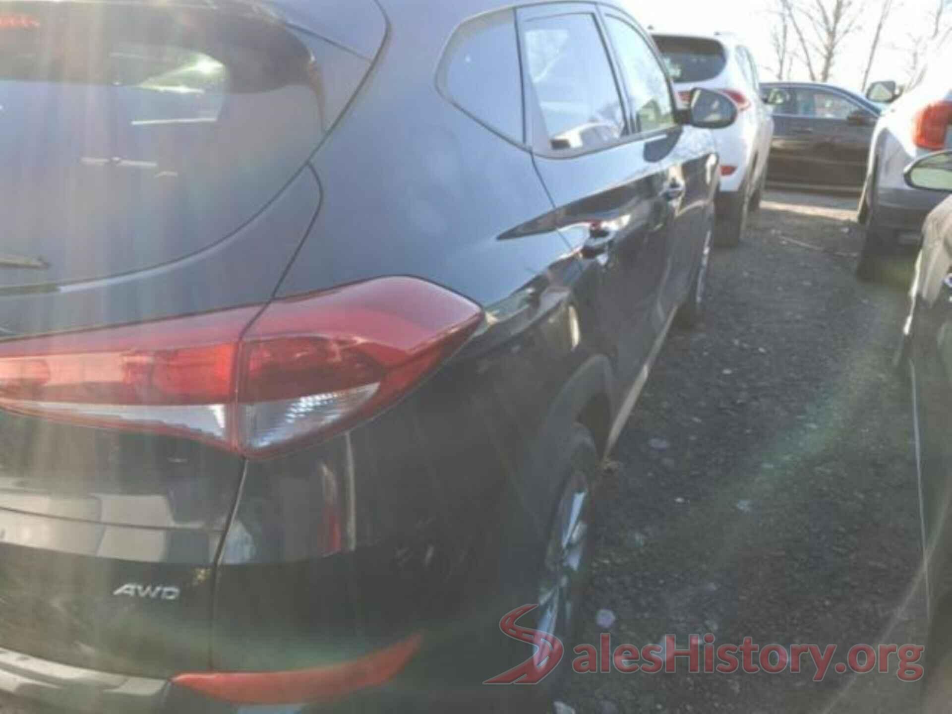 KM8J3CA42HU555689 2017 HYUNDAI TUCSON