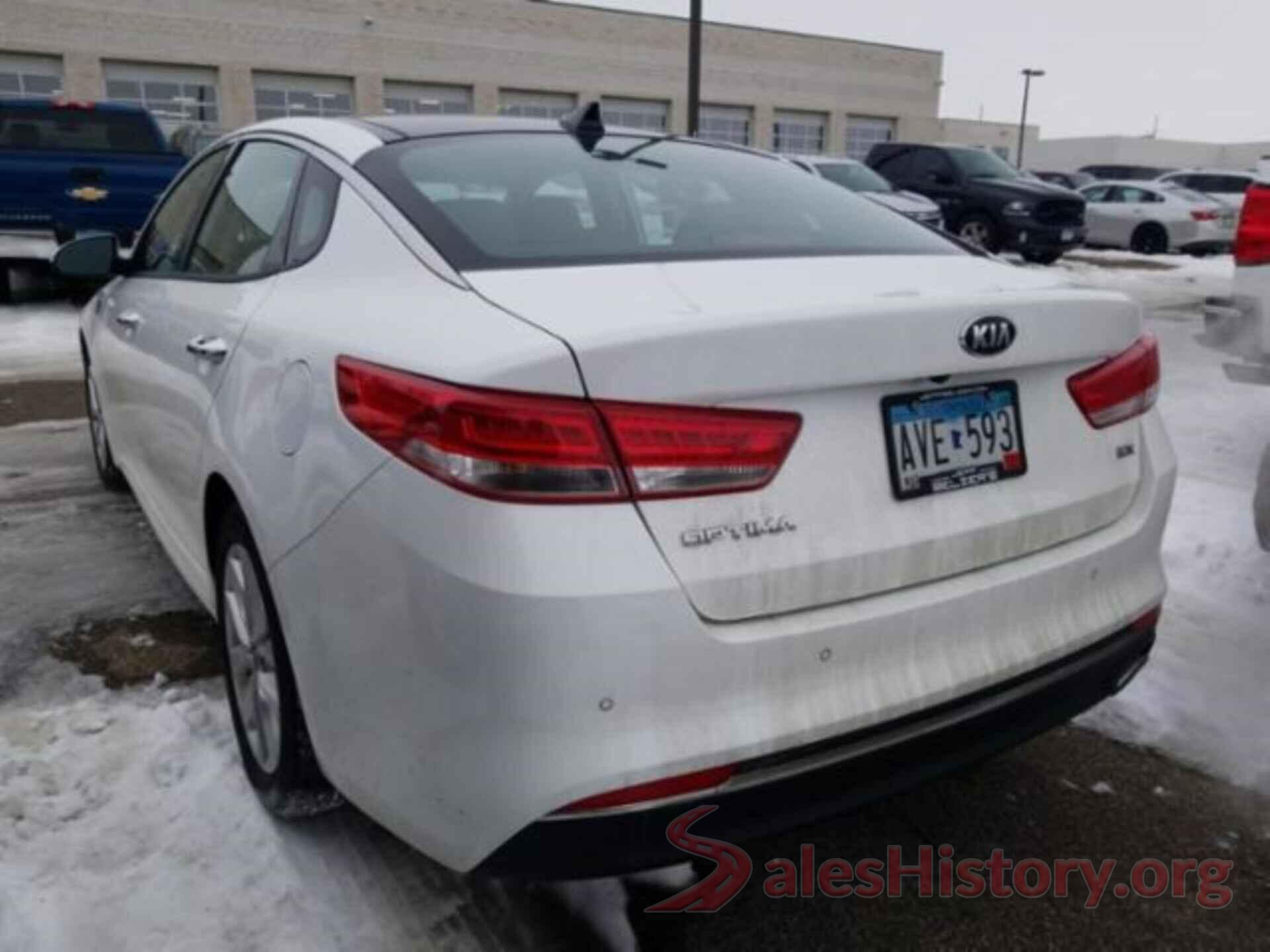 5XXGU4L32JG227948 2018 KIA OPTIMA