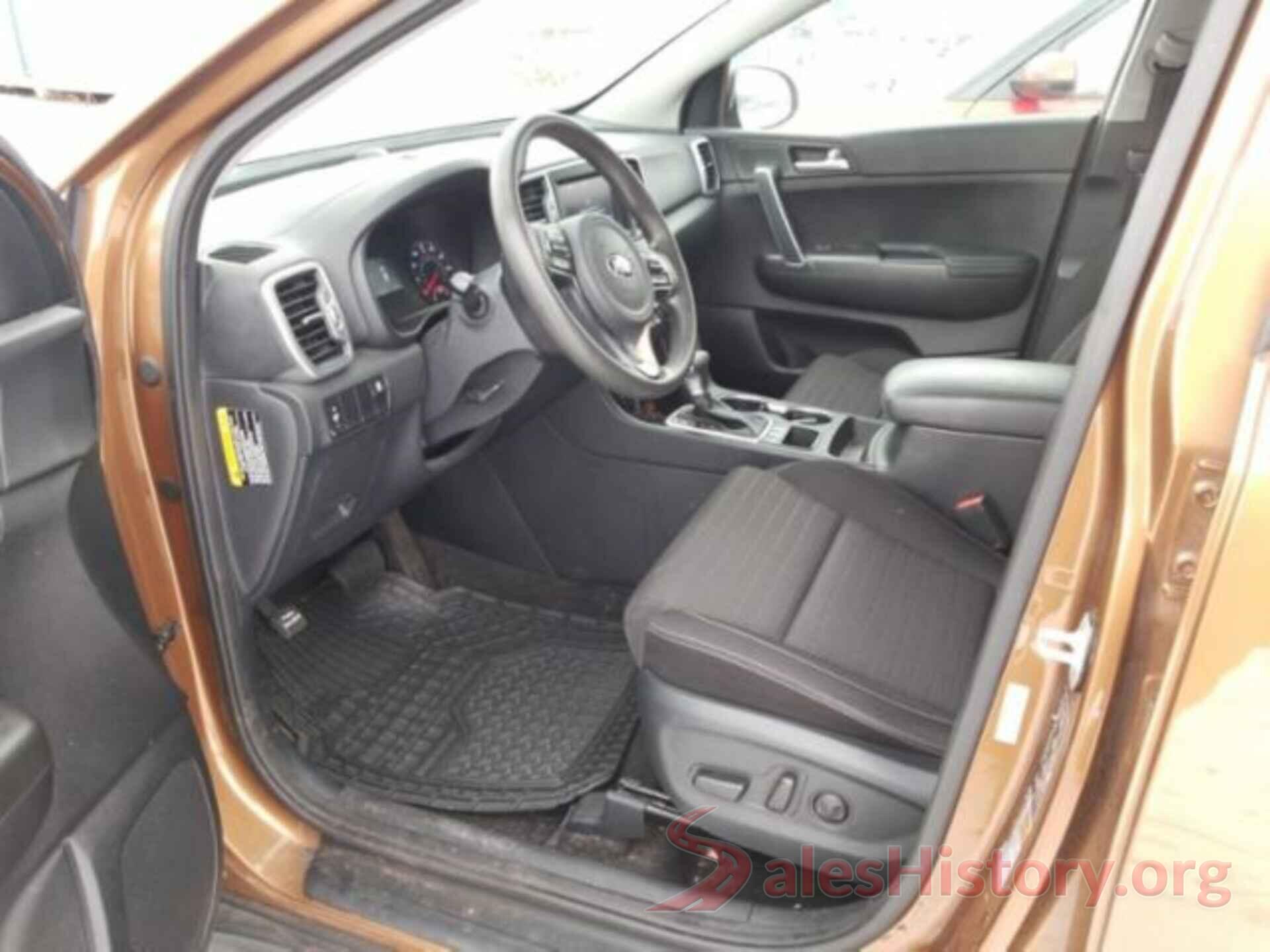 KNDPMCAC4J7406577 2018 KIA SPORTAGE