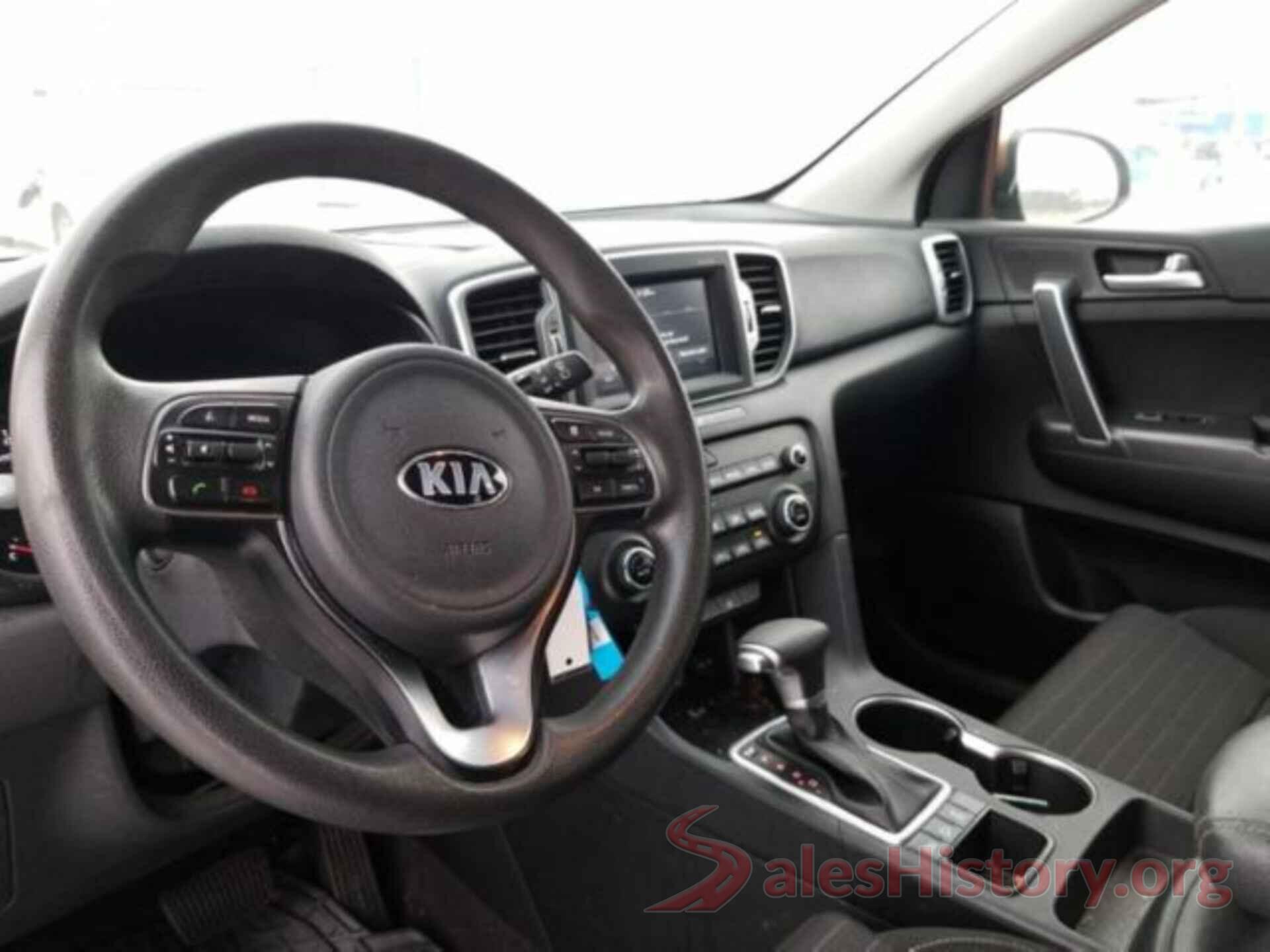 KNDPMCAC4J7406577 2018 KIA SPORTAGE