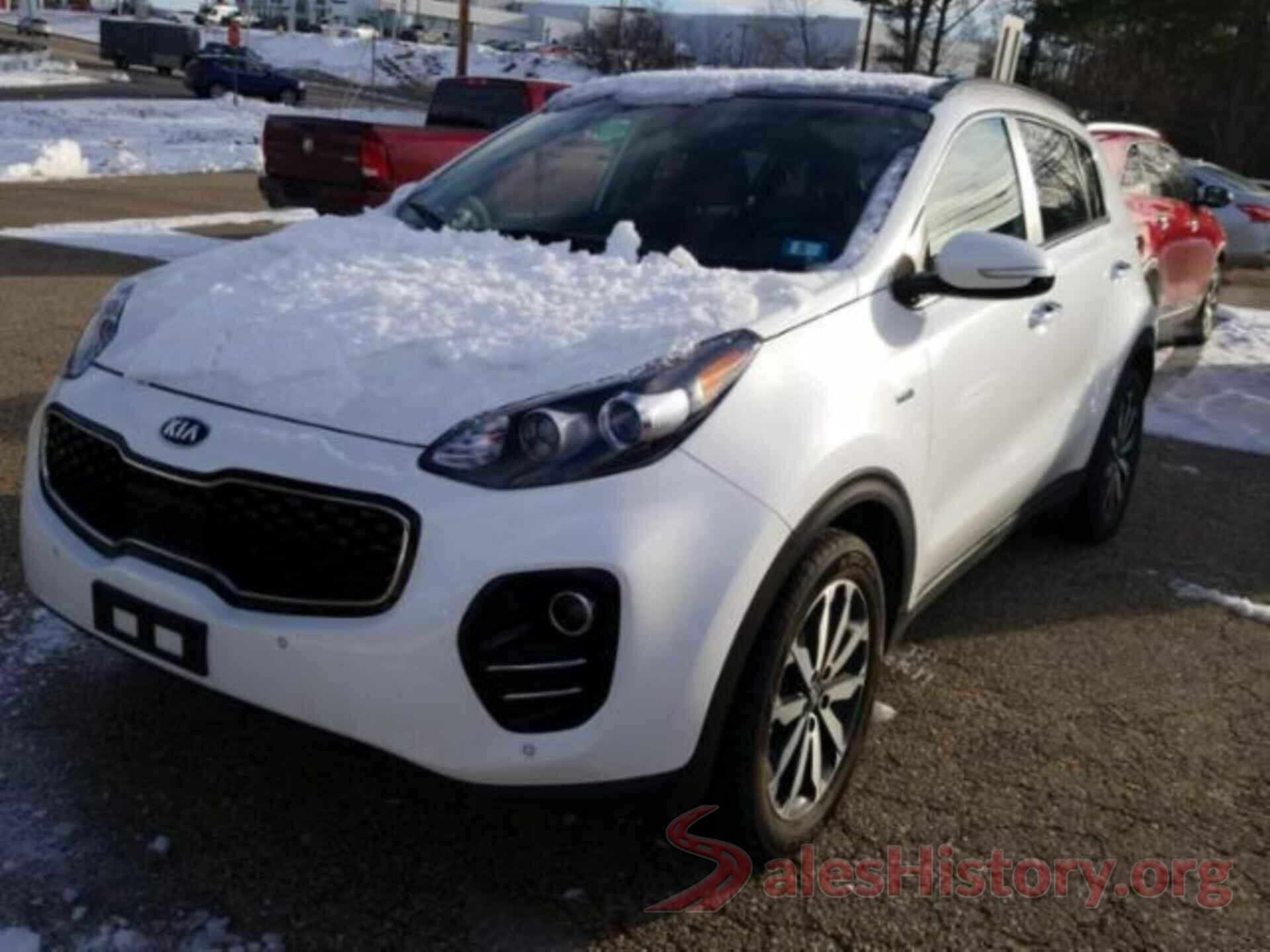 KNDPNCAC3J7479470 2018 KIA SPORTAGE