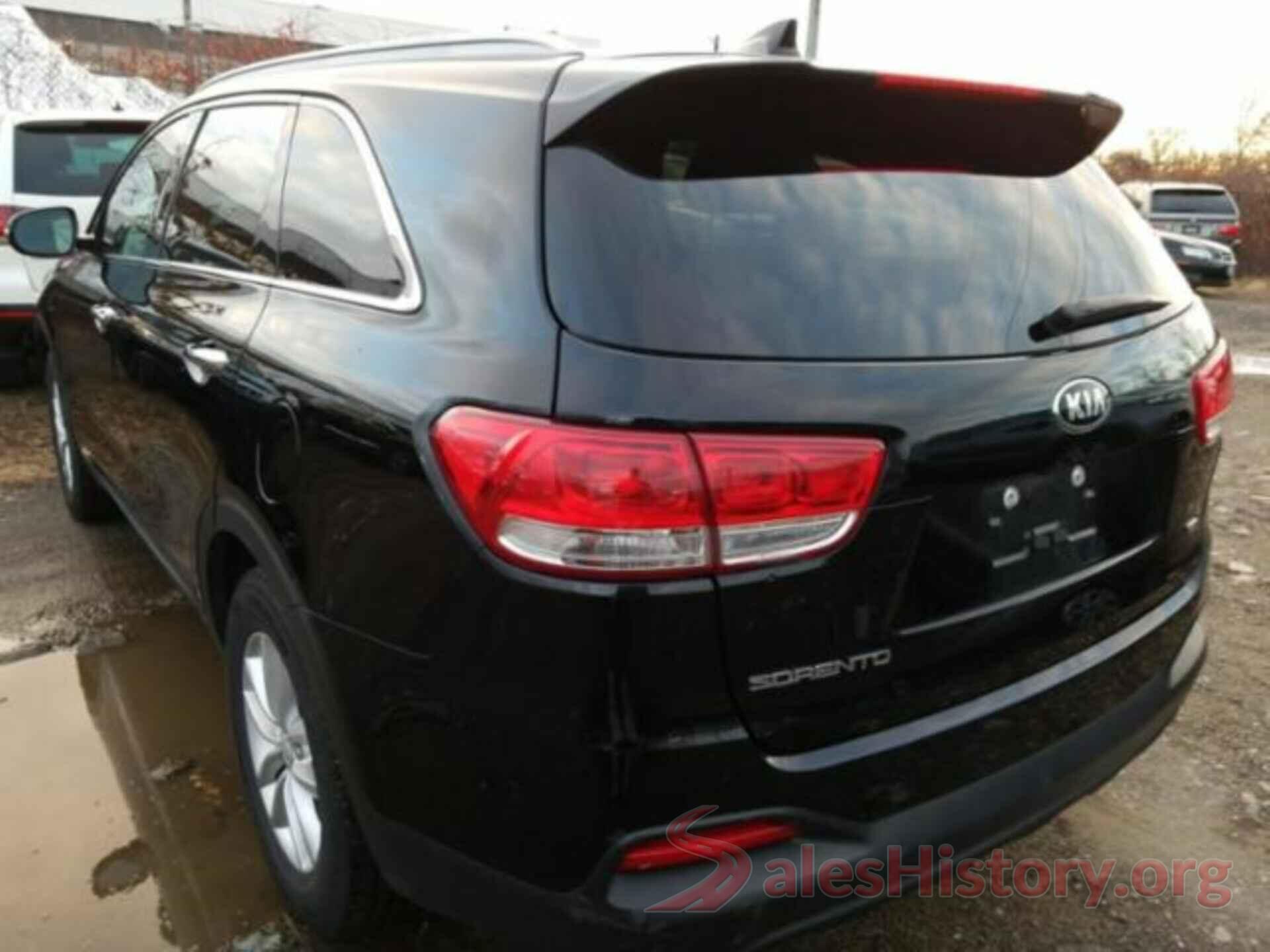 5XYPGDA34JG375427 2018 KIA SORENTO