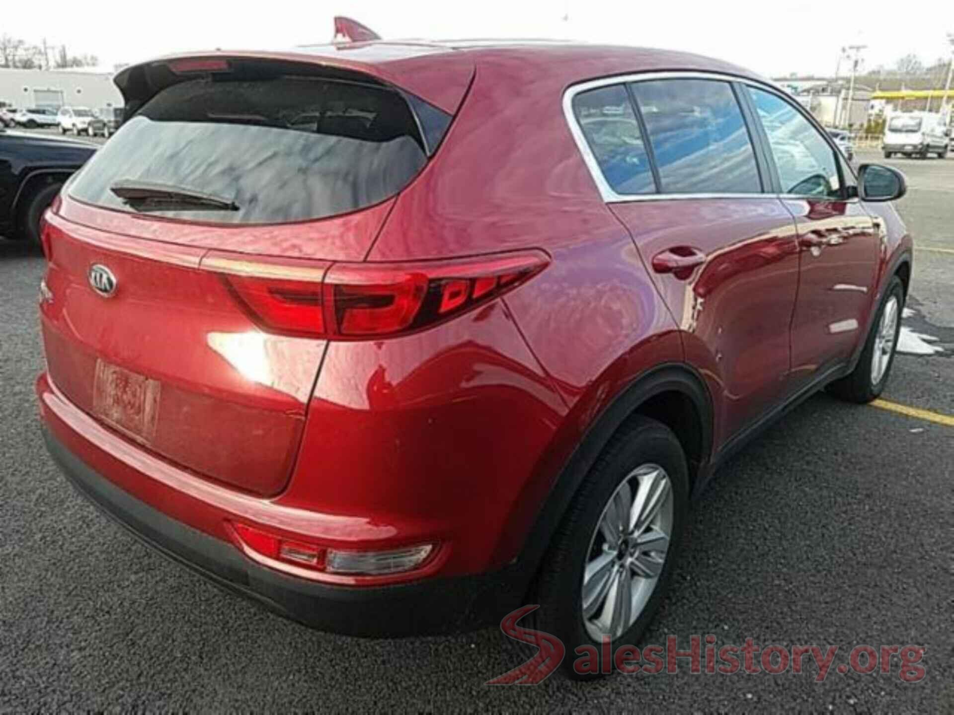 KNDPMCAC6J7389054 2018 KIA SPORTAGE