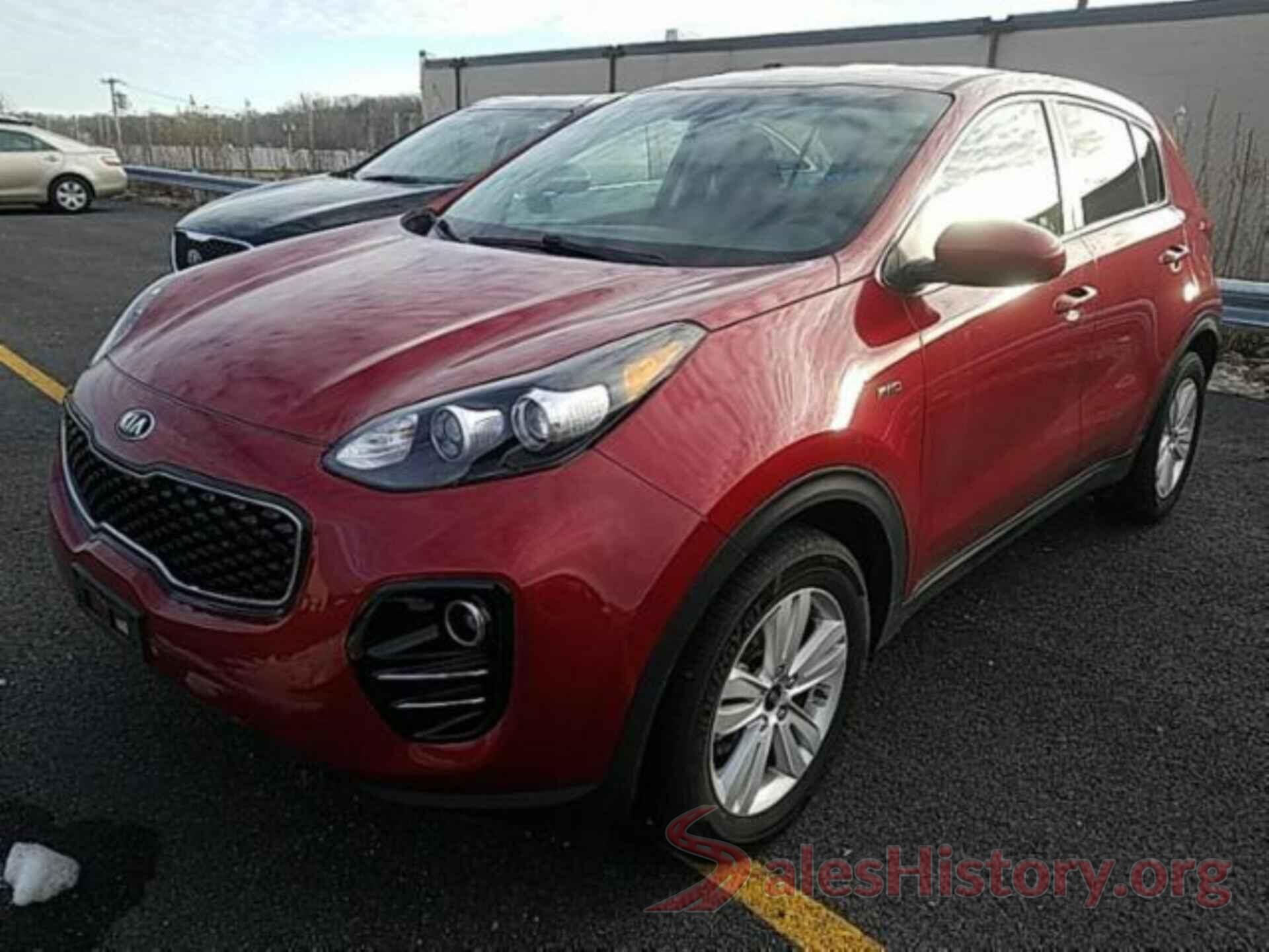 KNDPMCAC6J7389054 2018 KIA SPORTAGE