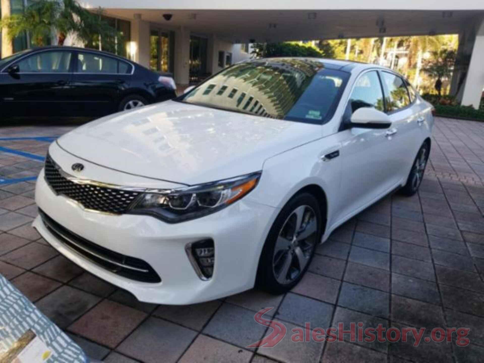 5XXGW4L23JG242718 2018 KIA OPTIMA