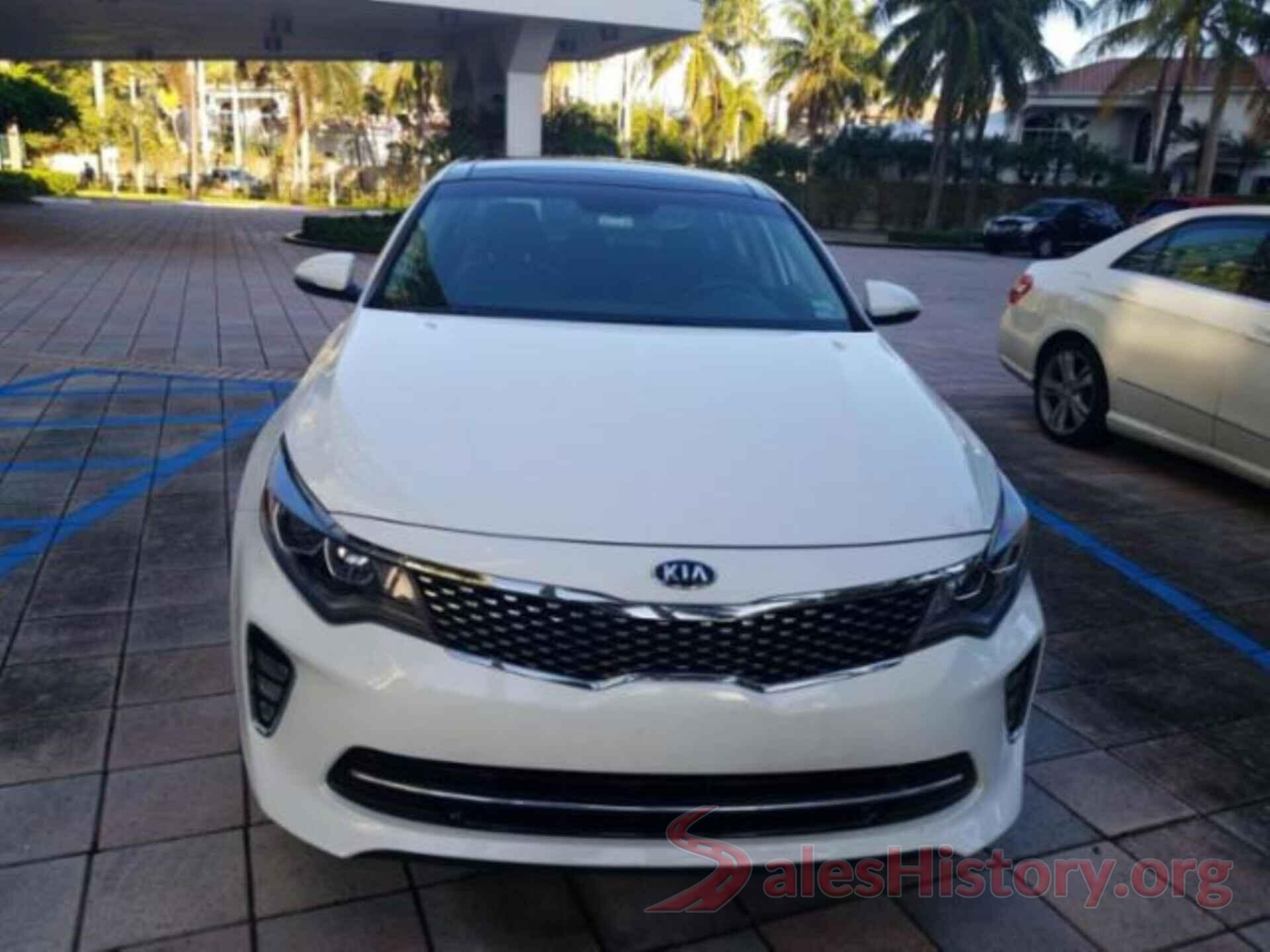 5XXGW4L23JG242718 2018 KIA OPTIMA