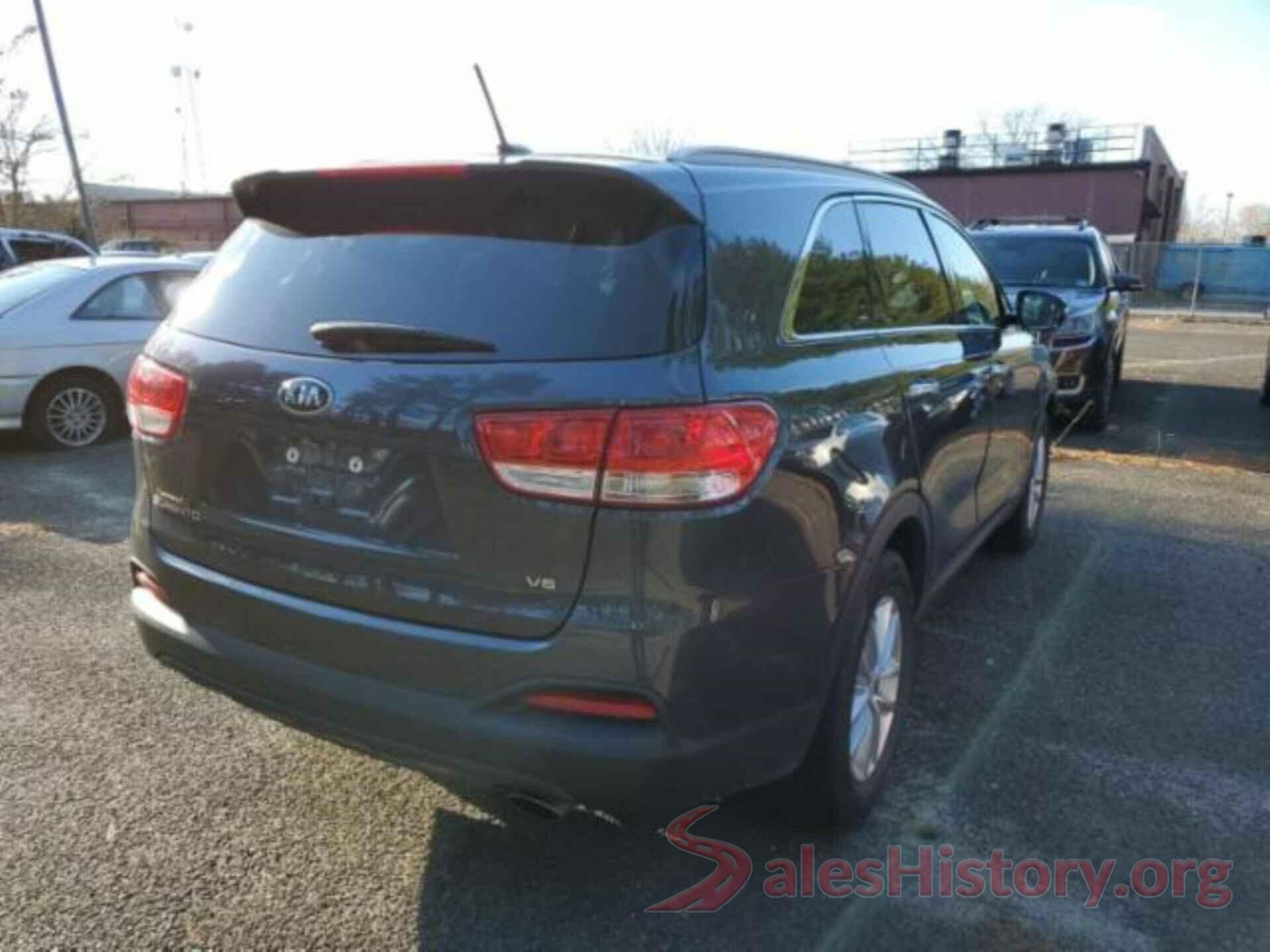 5XYPGDA56JG413273 2018 KIA SORENTO