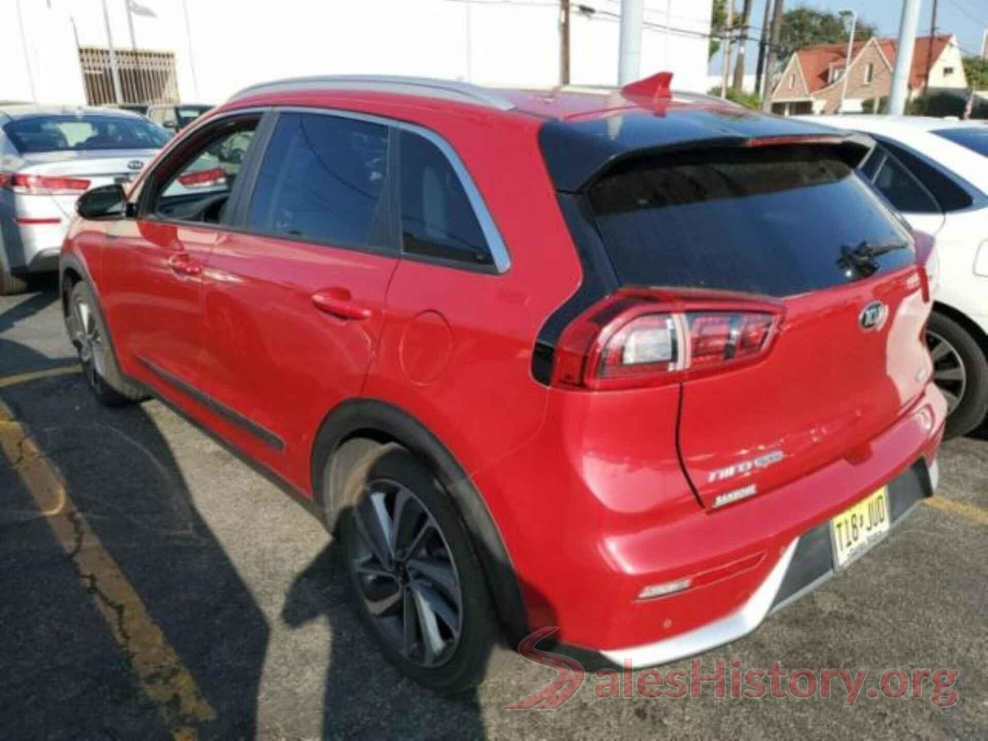 KNDCE3LC7J5117083 2018 KIA NIRO