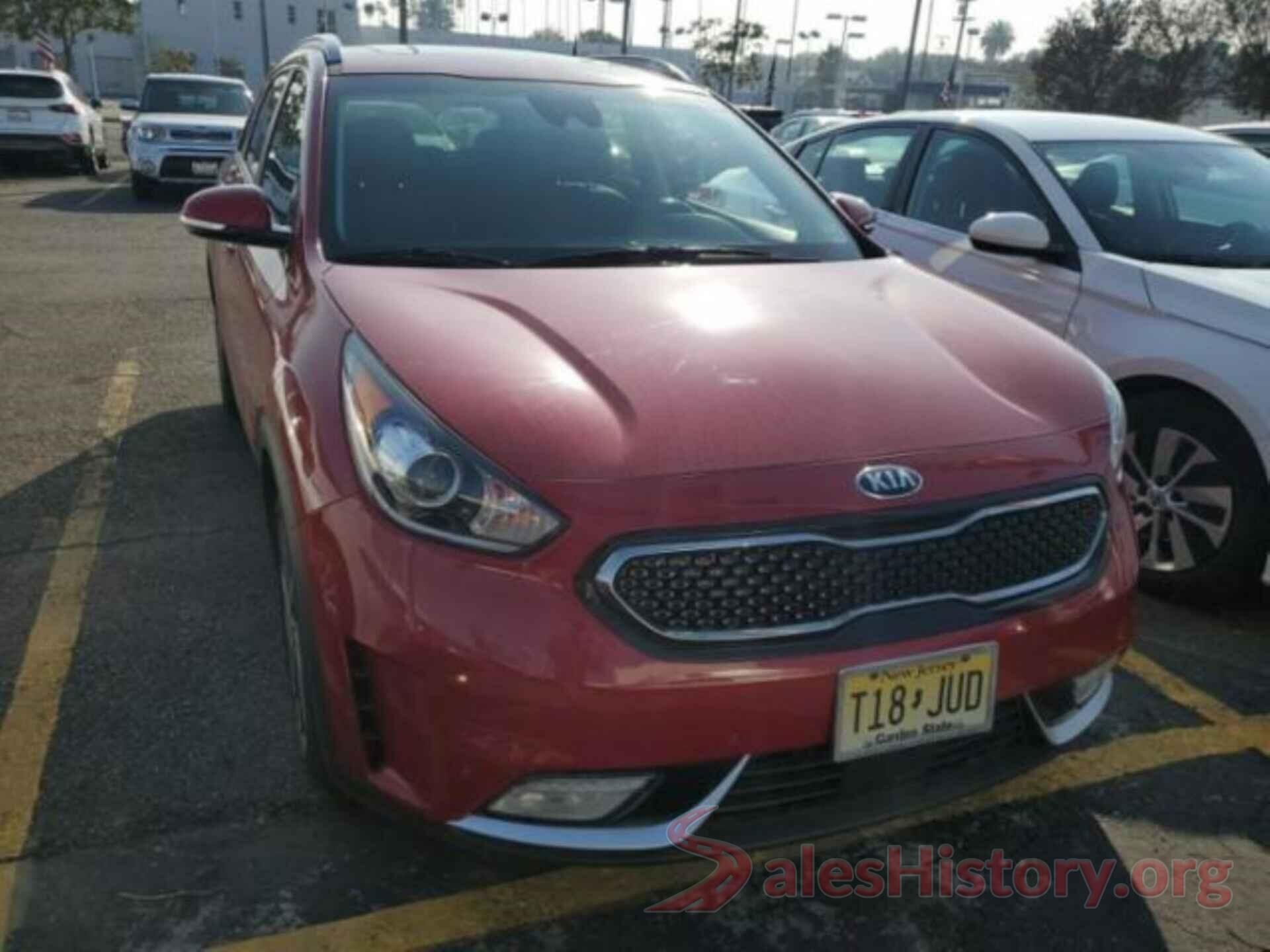 KNDCE3LC7J5117083 2018 KIA NIRO