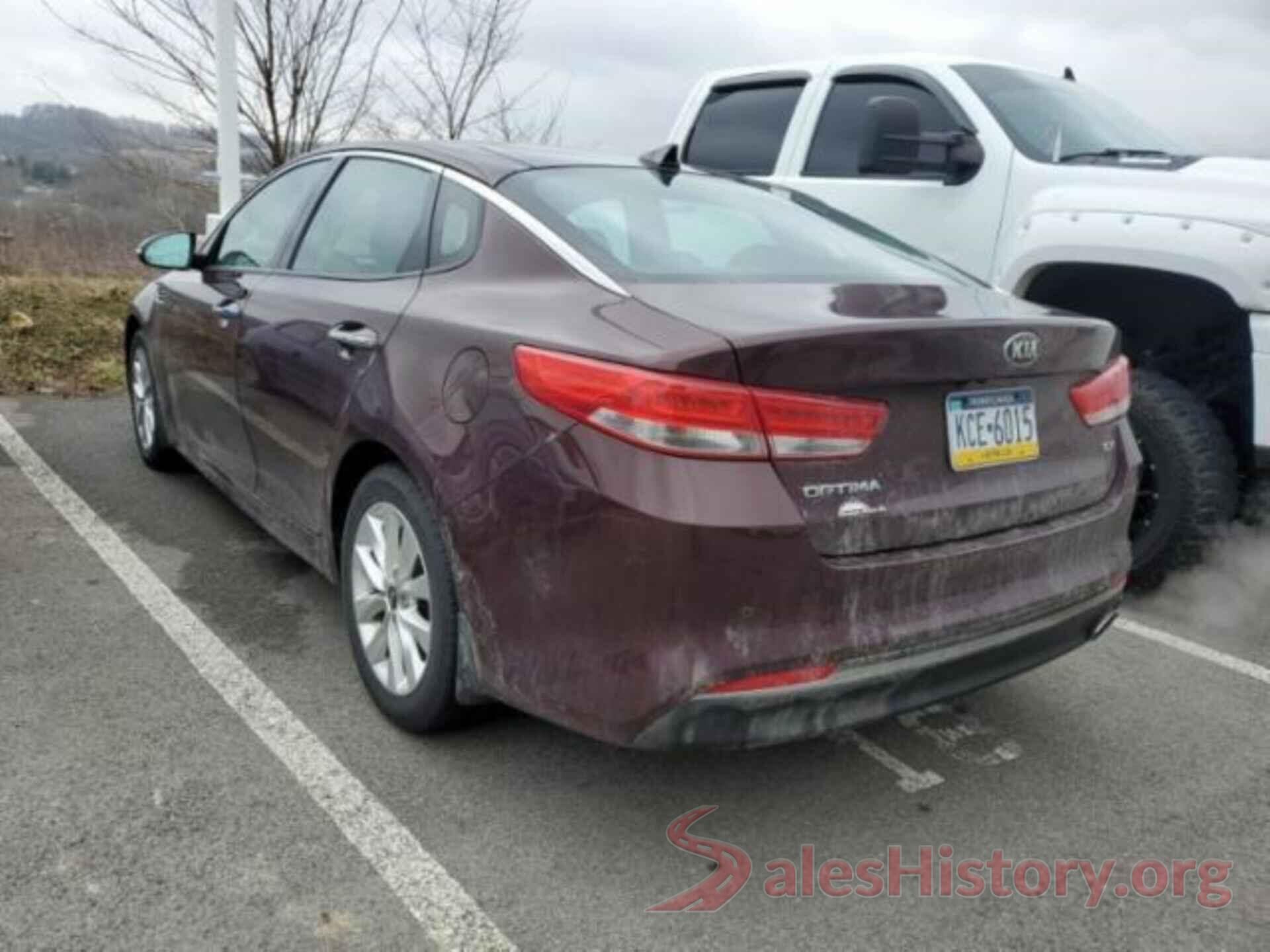 5XXGU4L30HG135599 2017 KIA OPTIMA