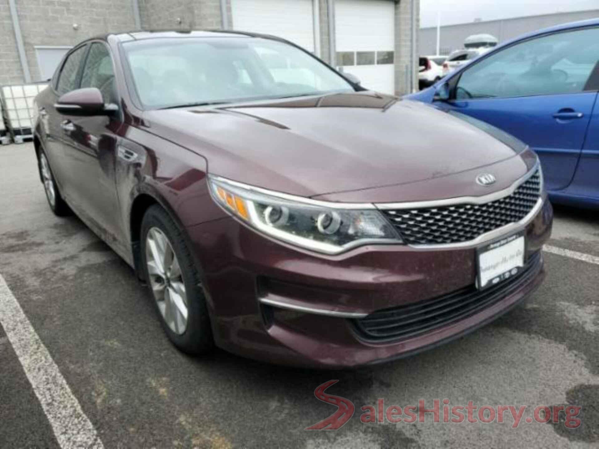 5XXGU4L30HG135599 2017 KIA OPTIMA