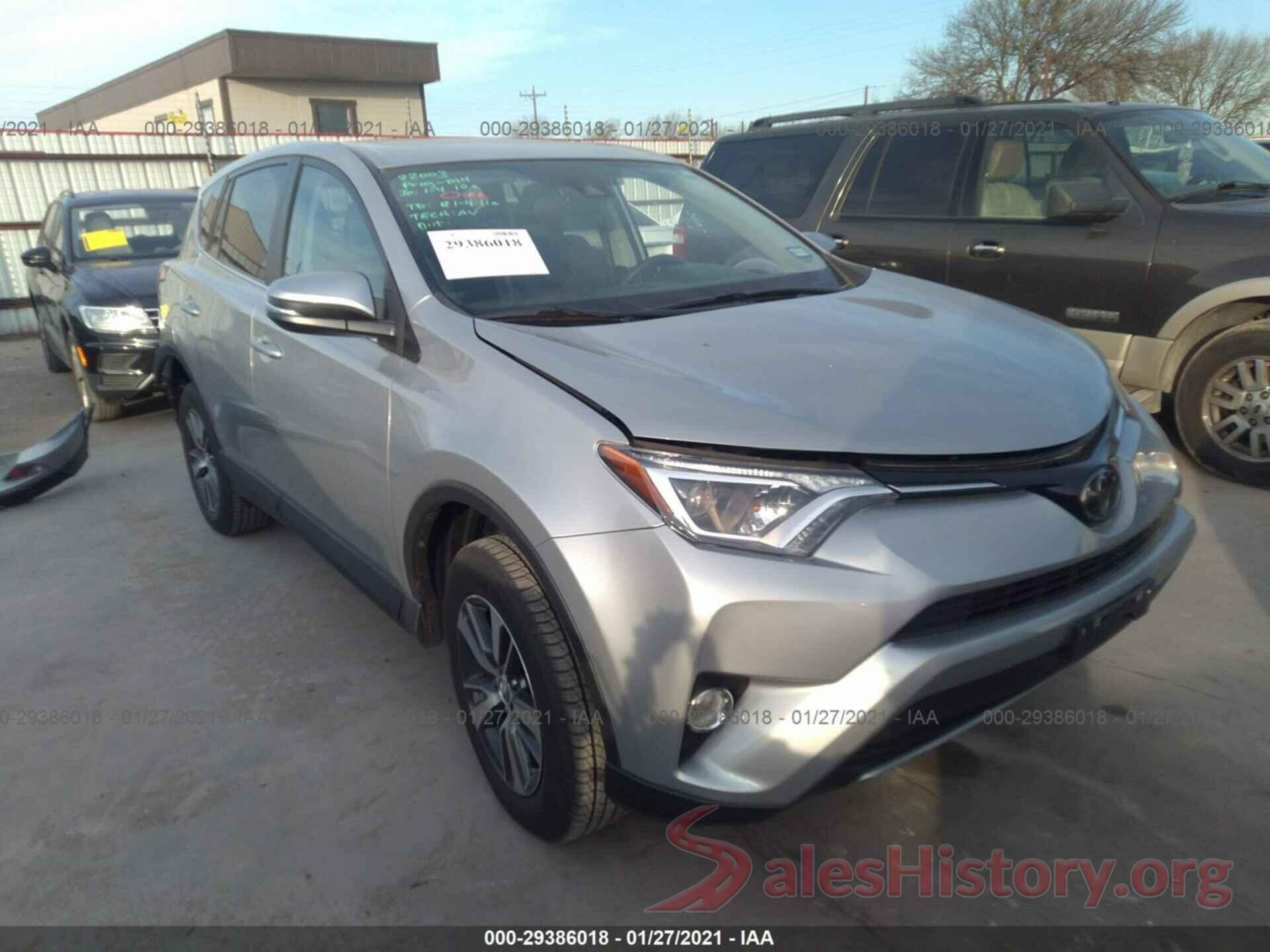 2T3WFREV3JW474782 2018 TOYOTA RAV4