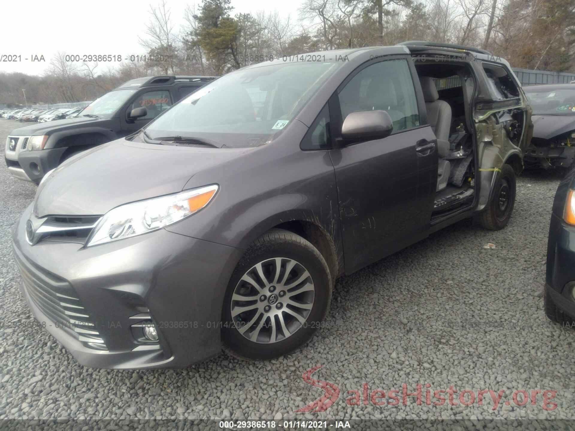 5TDYZ3DC8KS008376 2019 TOYOTA SIENNA