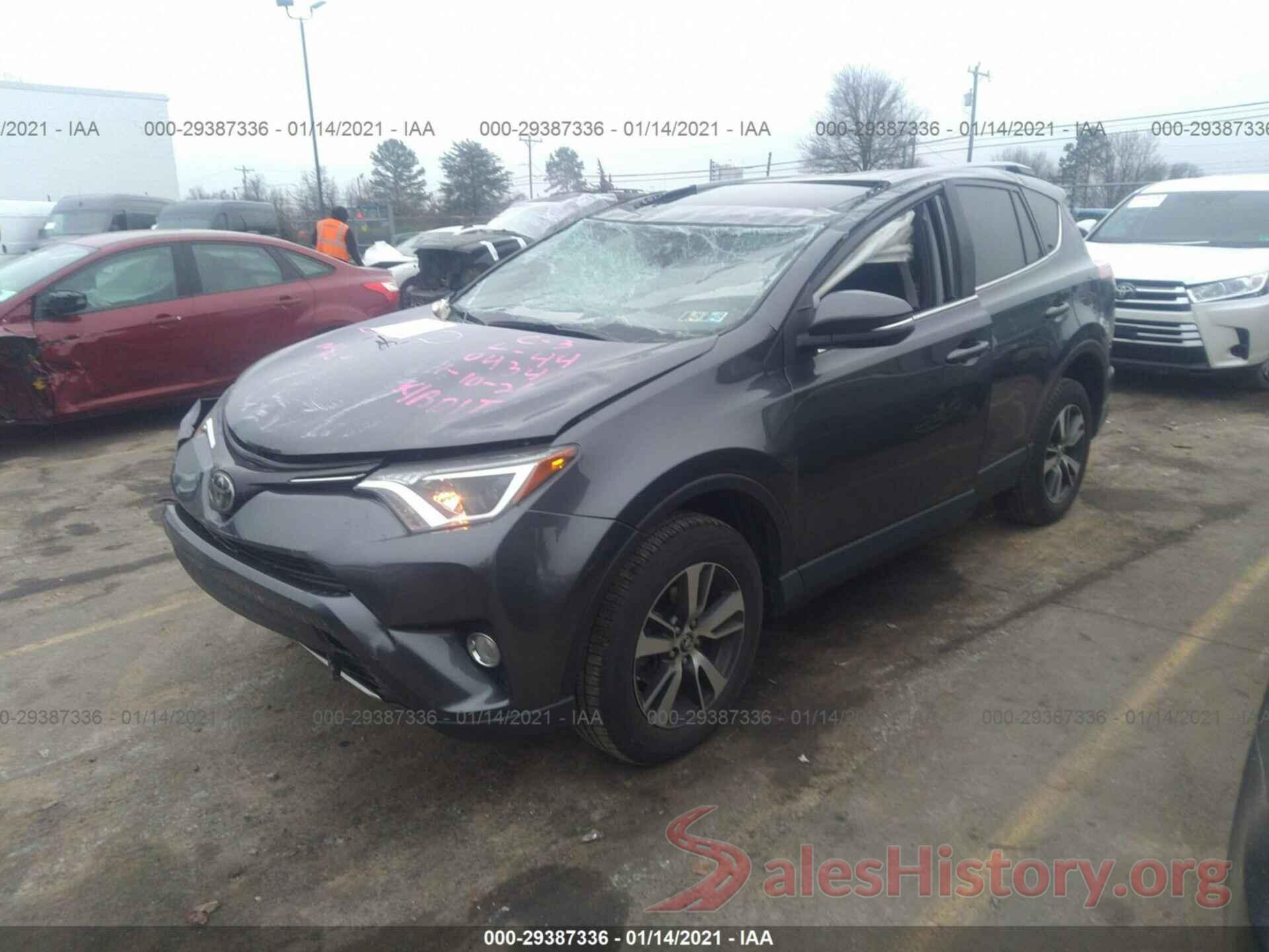 JTMRFREV2JD240434 2018 TOYOTA RAV4