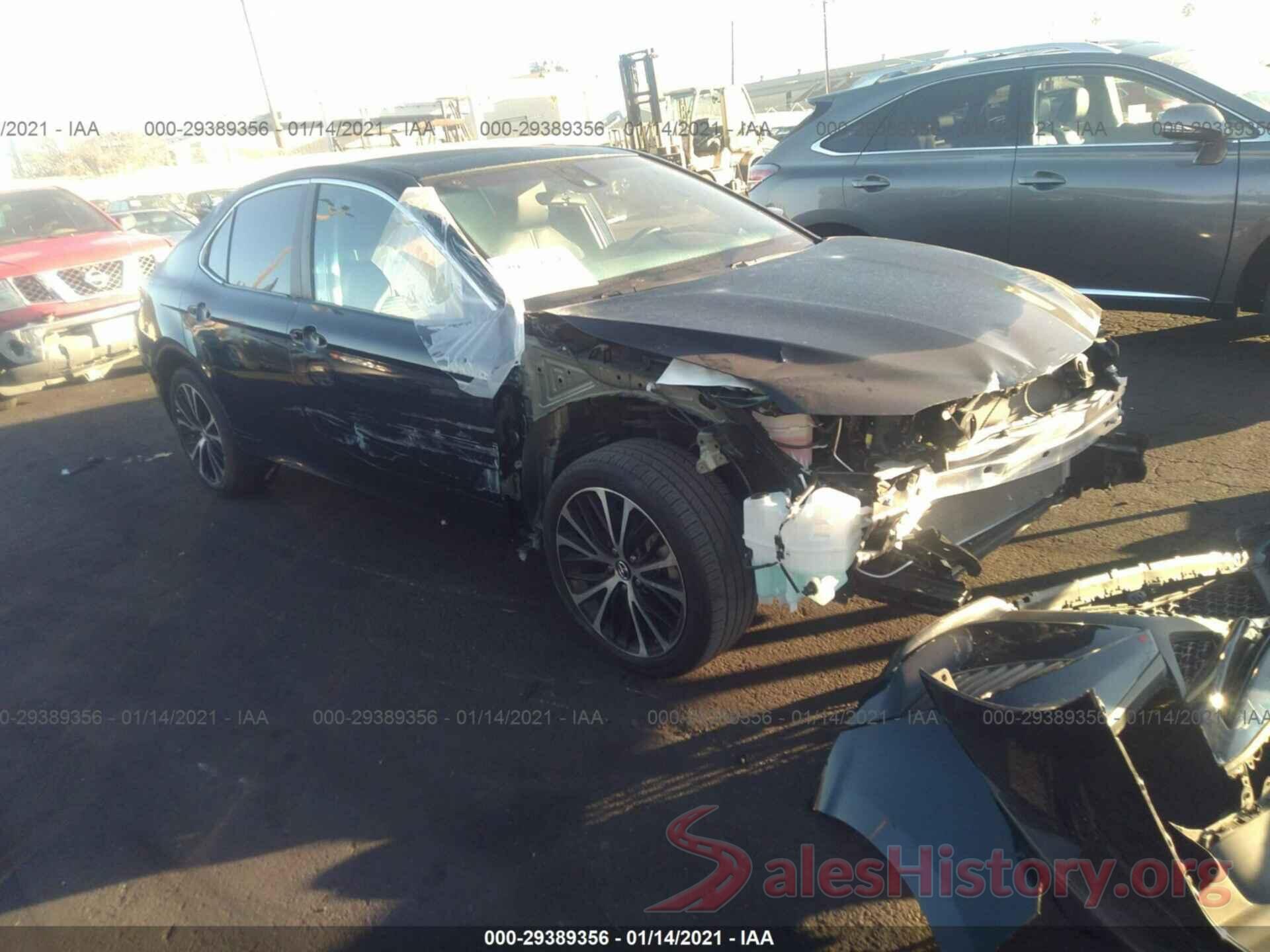 4T1B11HK4JU599881 2018 TOYOTA CAMRY