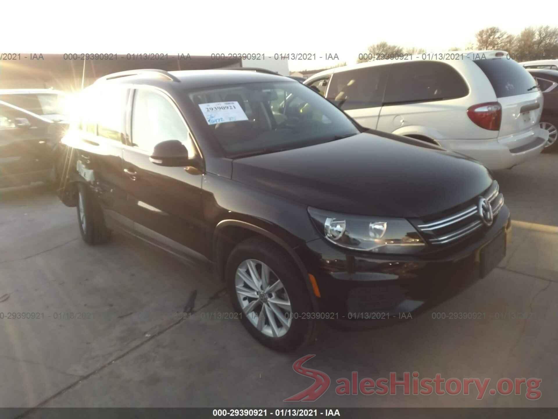 WVGAV7AX4HK042435 2017 VOLKSWAGEN TIGUAN