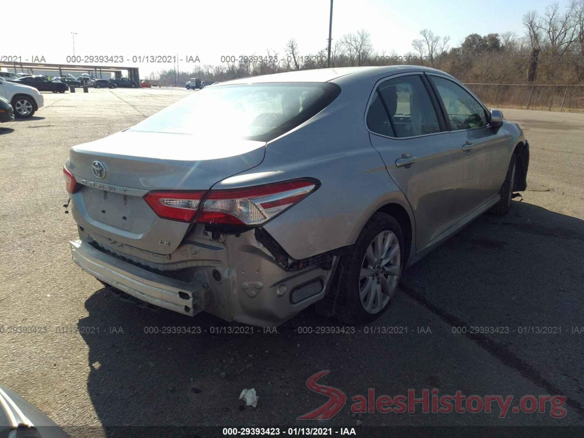 4T1B11HK1JU555000 2018 TOYOTA CAMRY