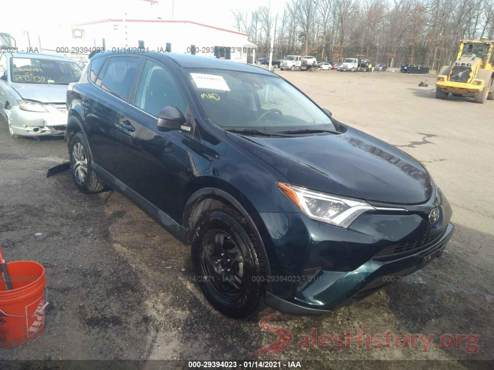 2T3ZFREV0JW422703 2018 TOYOTA RAV4