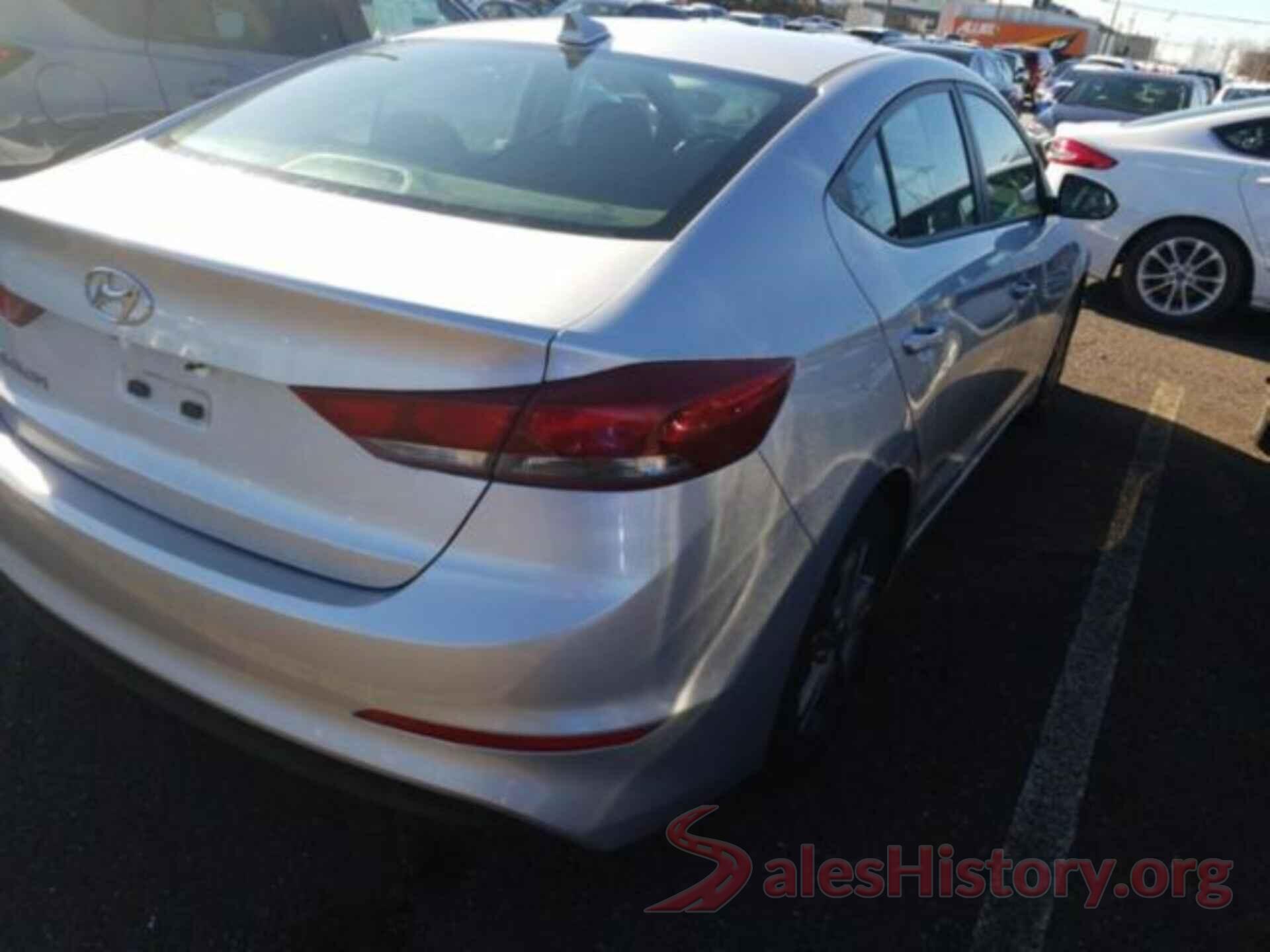 5NPD84LF8JH278960 2018 HYUNDAI ELANTRA