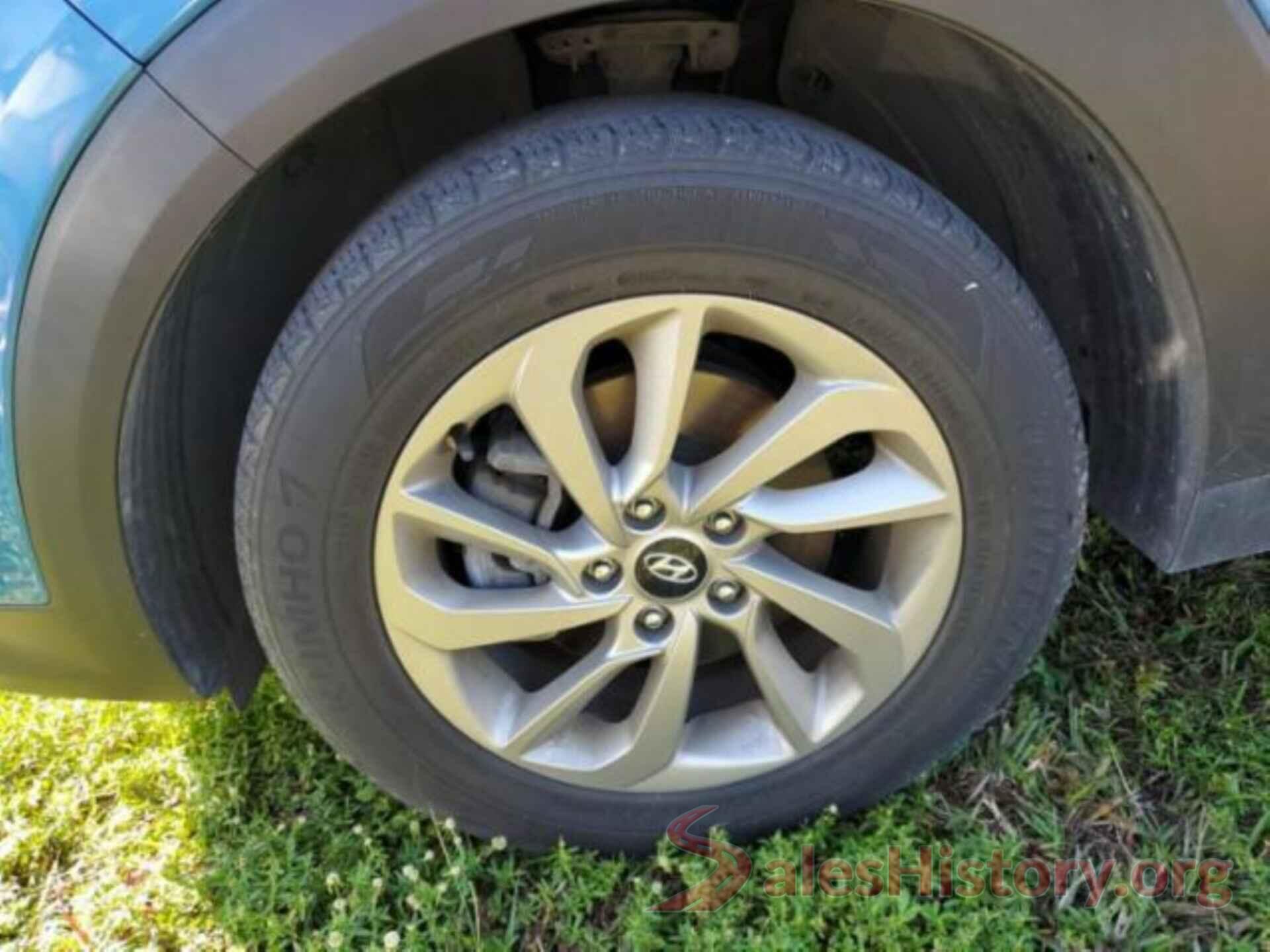 KM8J33A48JU621765 2018 HYUNDAI TUCSON